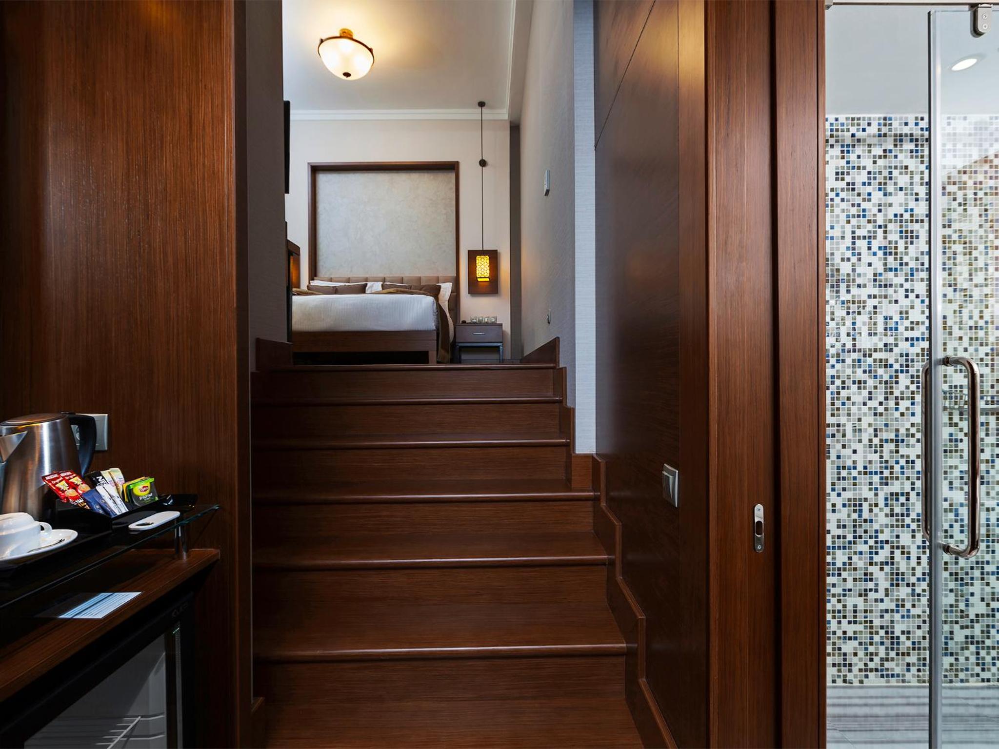 Manesol Boutique Galata - Image 16