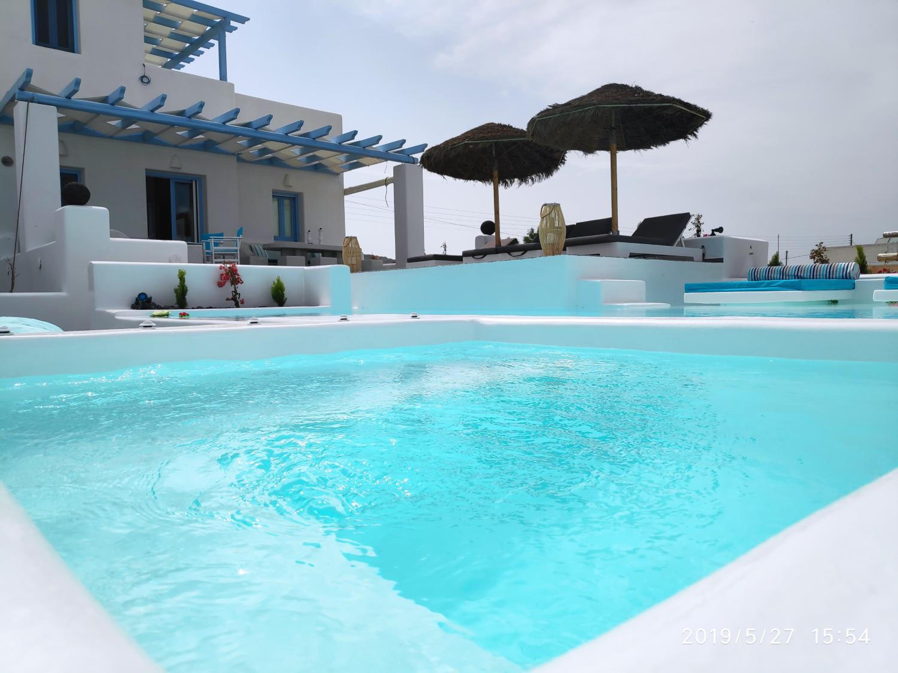 Santoxenia luxury villa