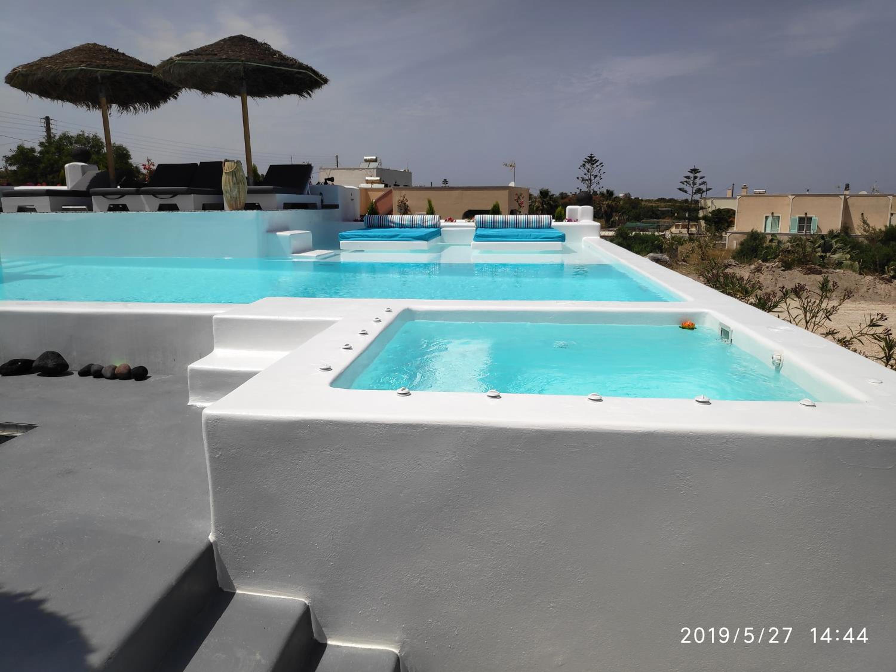 Santoxenia luxury villa