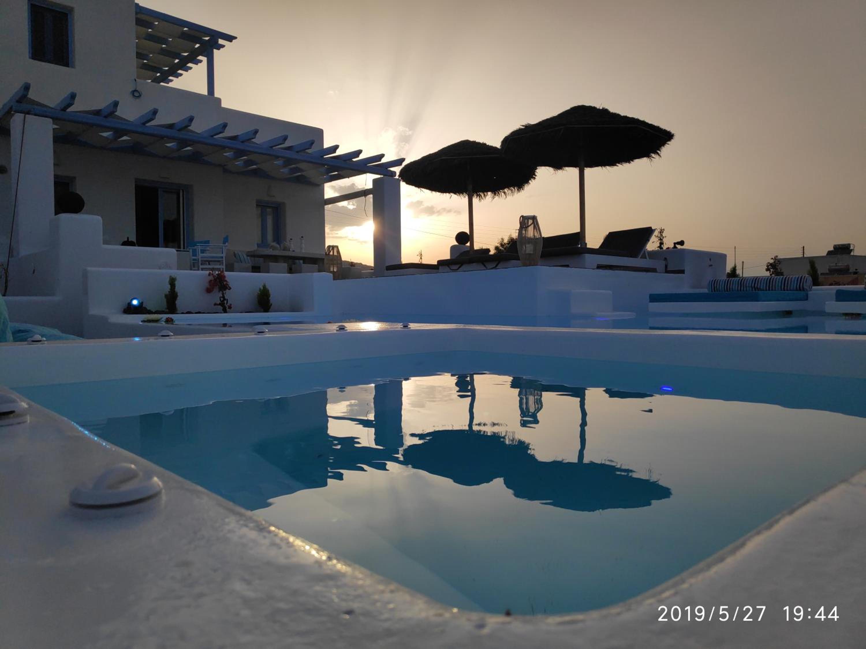 Santoxenia luxury villa