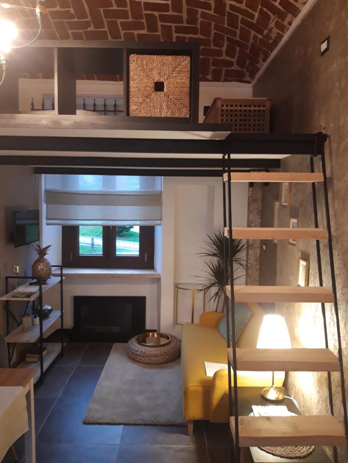 900 meters from Metro&Station CEVA STUDIO photo 2