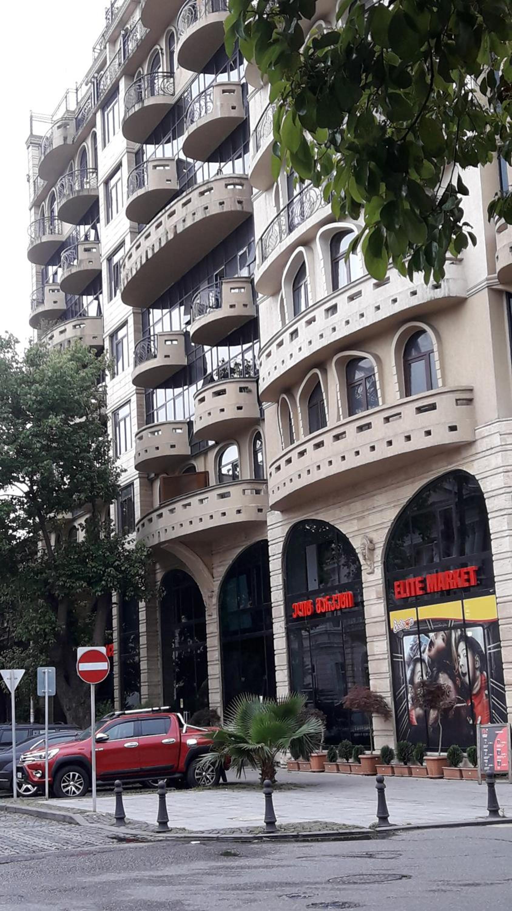 Apartament in the centre batumi view 2