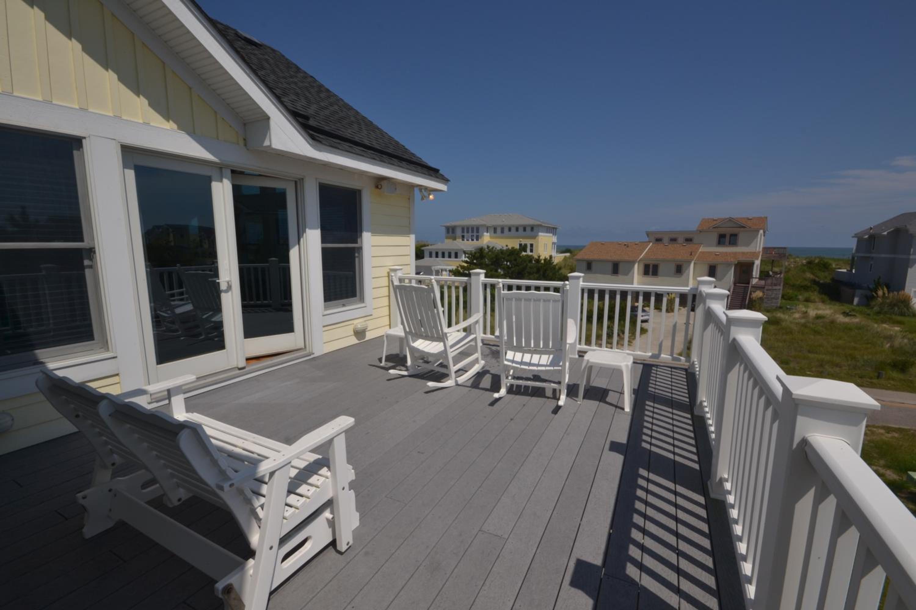 Sea Breeze - Corolla, Whalehead, Beach 50 Yds, Ocean View, Elevator, Pool Table, Foosball, Pool, Hot Tub