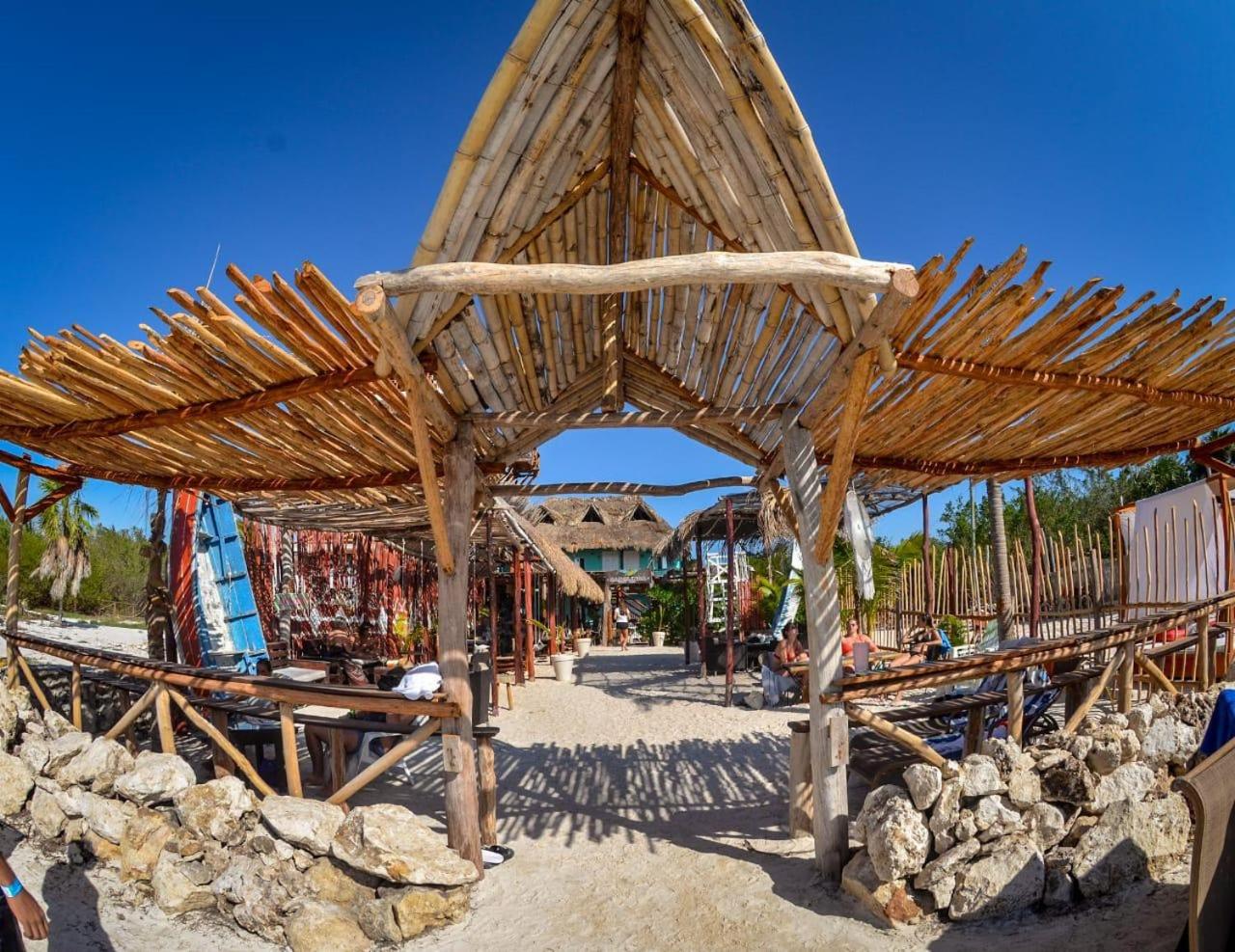 Ensueno Holbox & Beach Club