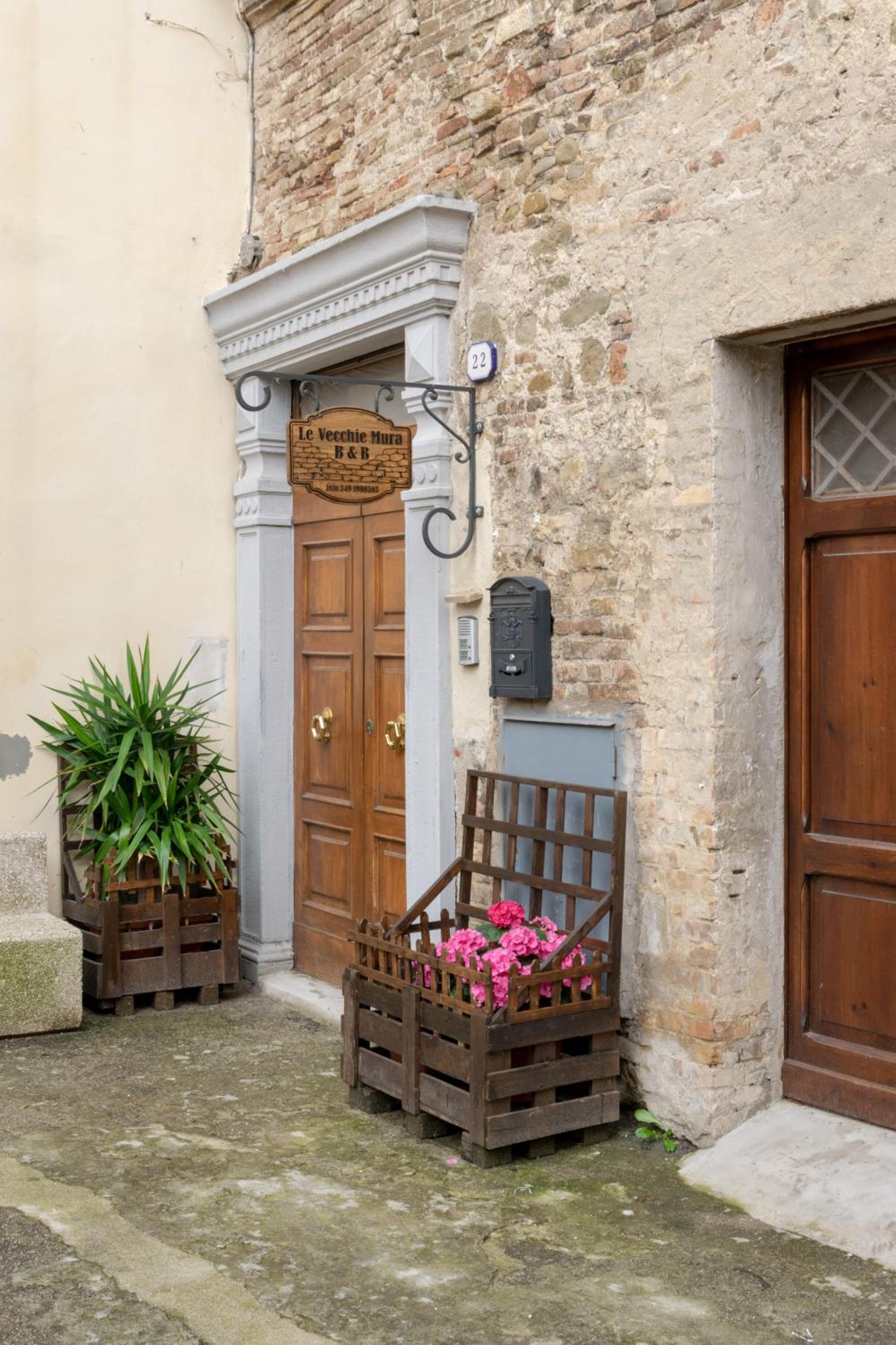 Le Vecchie Mura B & B