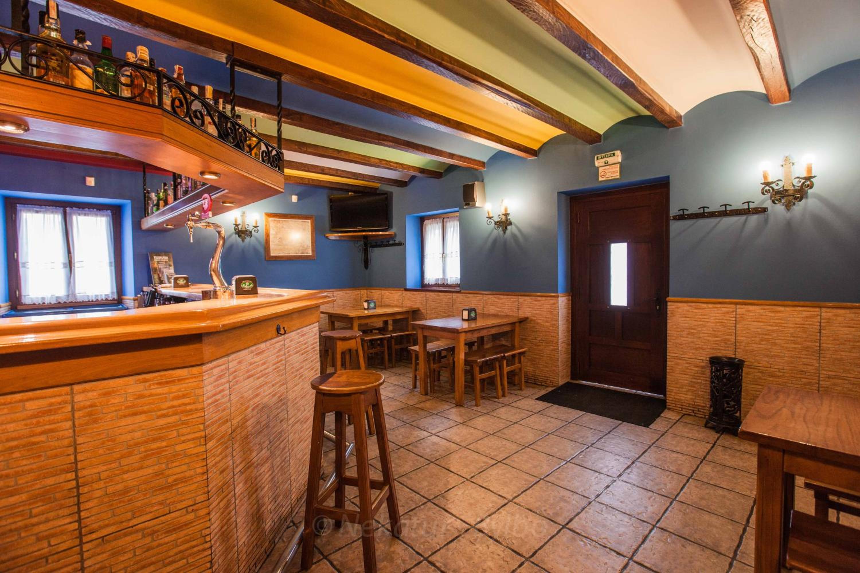 Photo 12