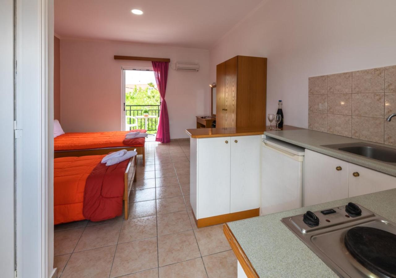 Anthi Studios & Apartments