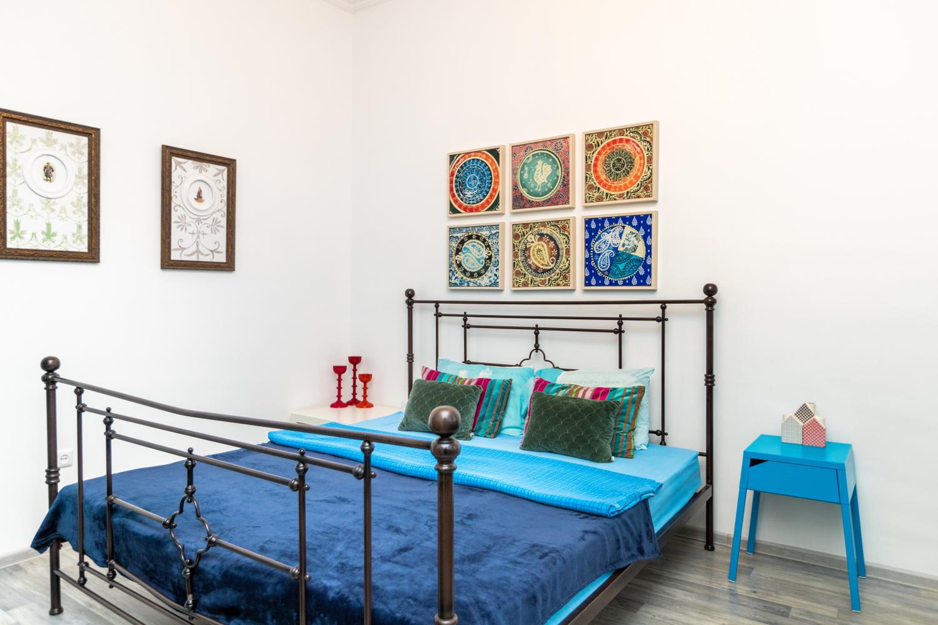 Apartment On Saadi Str Old Tbilisi