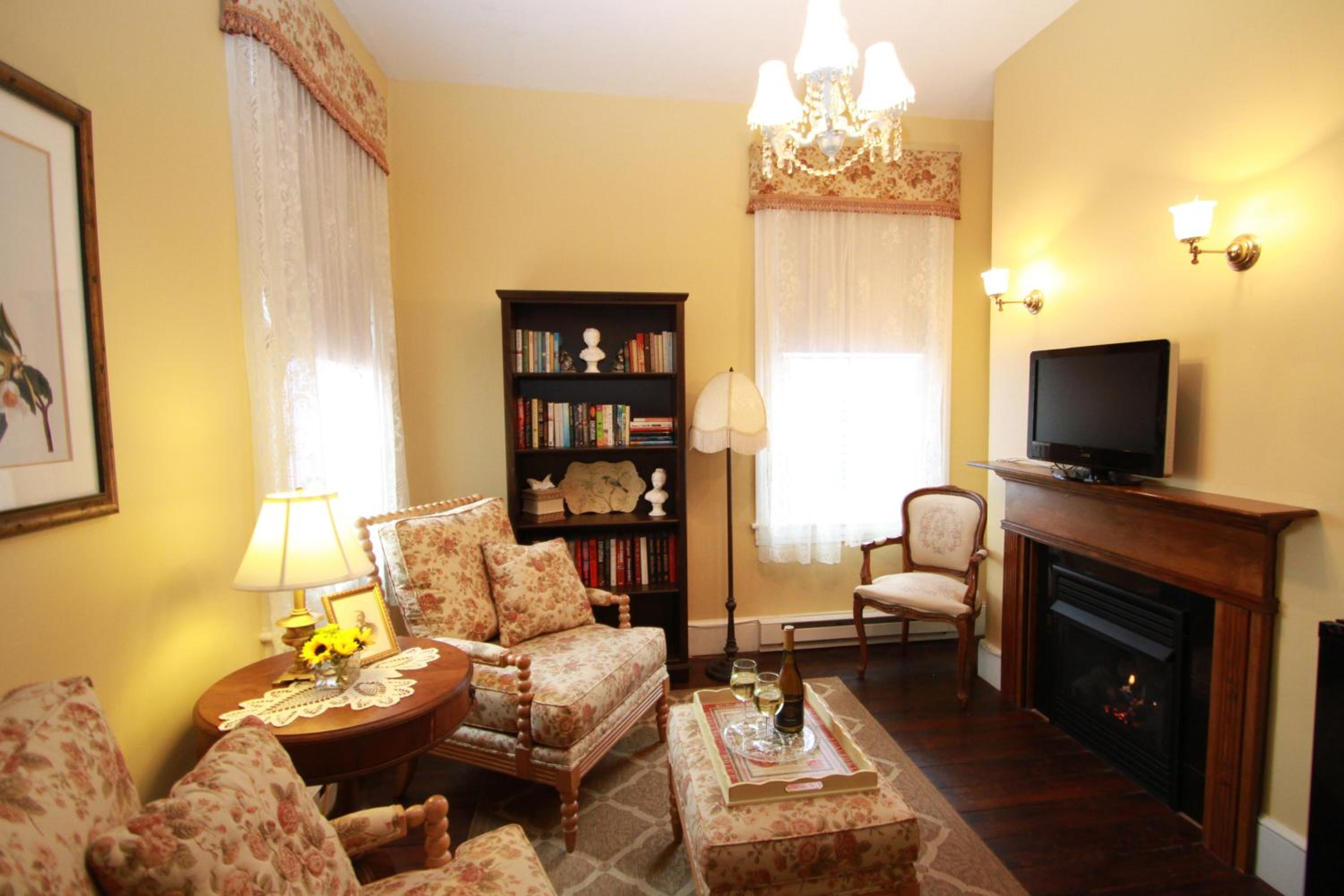 The Mason Cottage Downtown