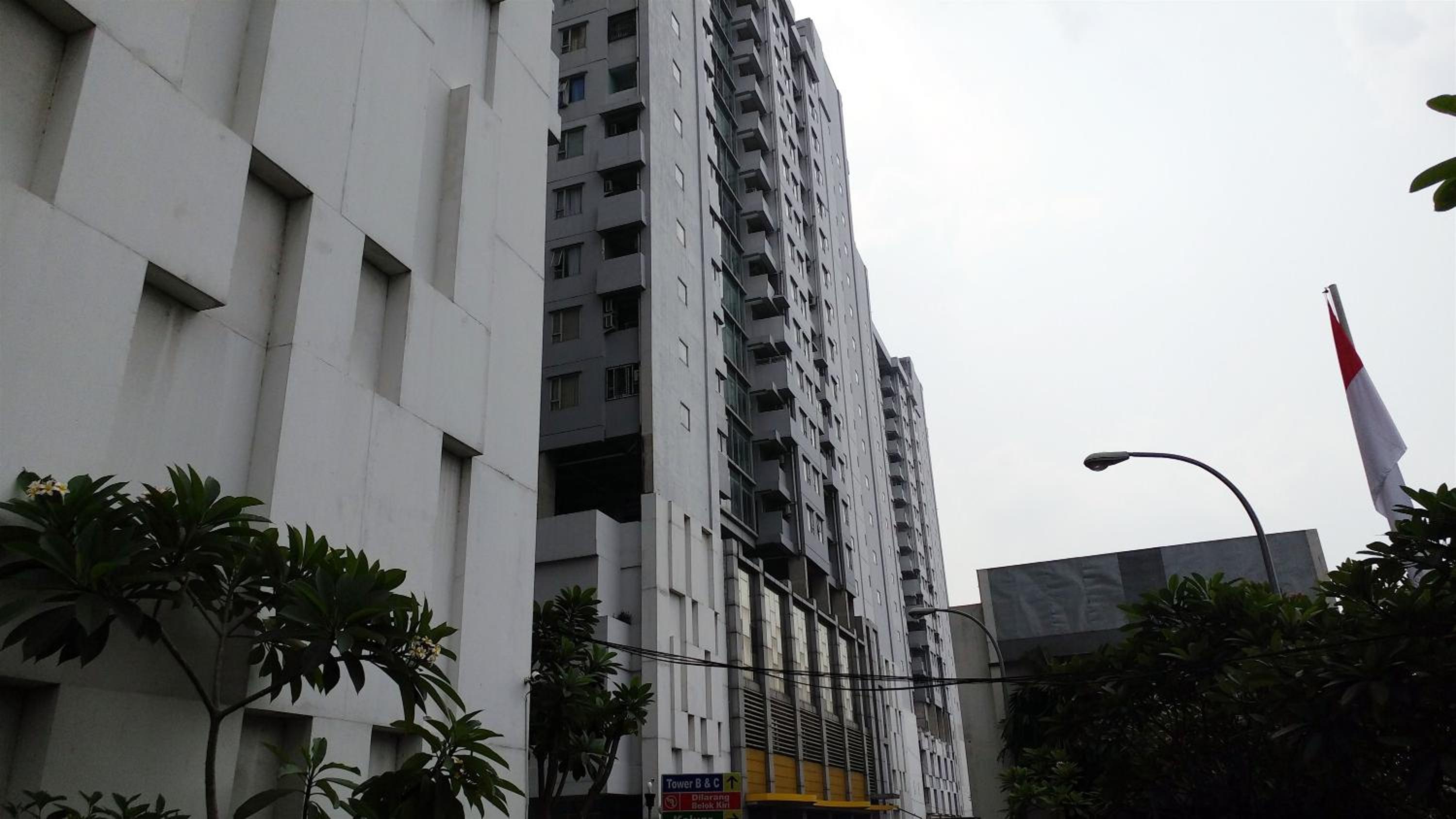 Homey 1BR at Menteng Square Apartment By Travelio