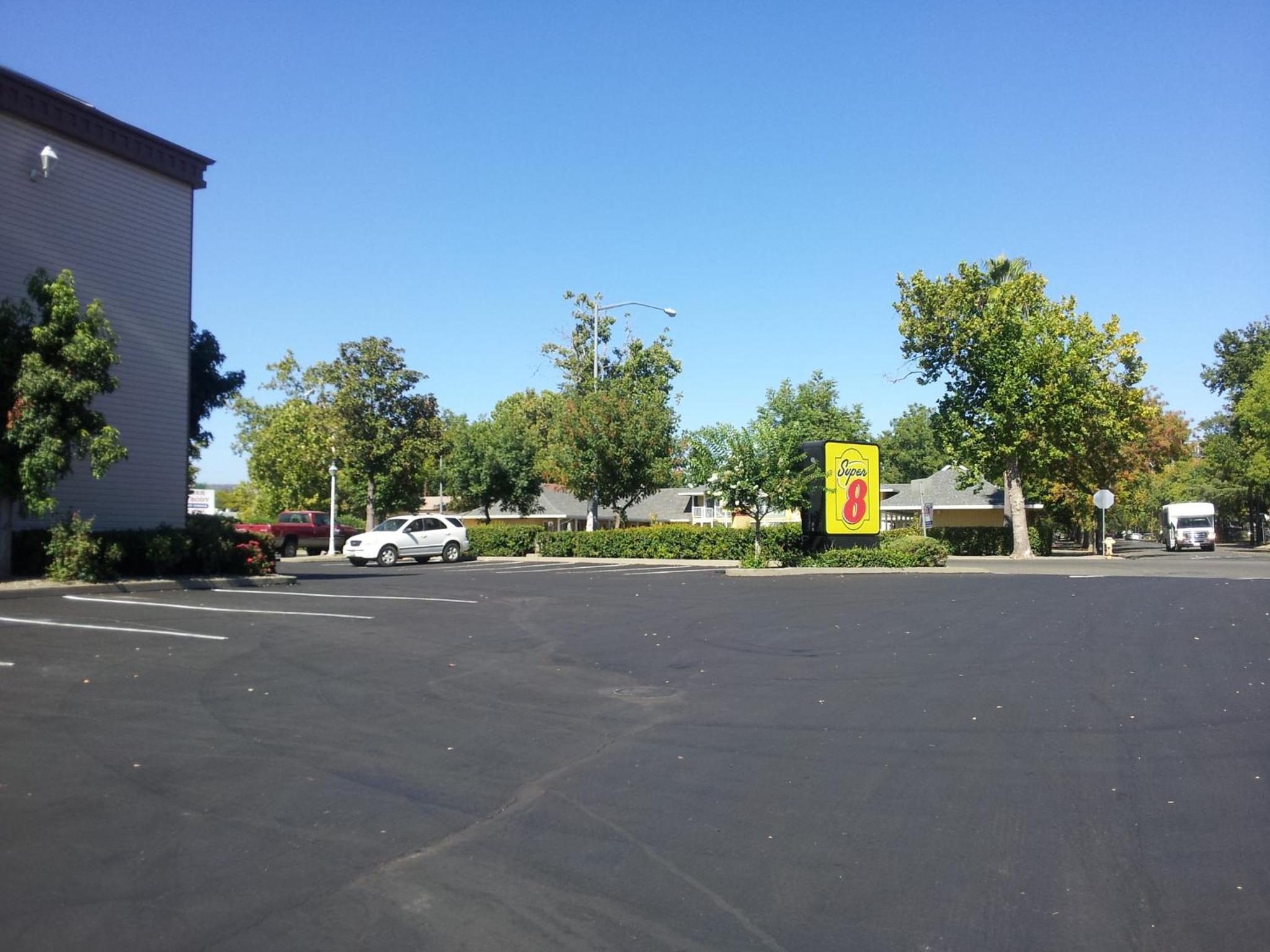 Super 8 by Wyndham Oroville - Property Image 11