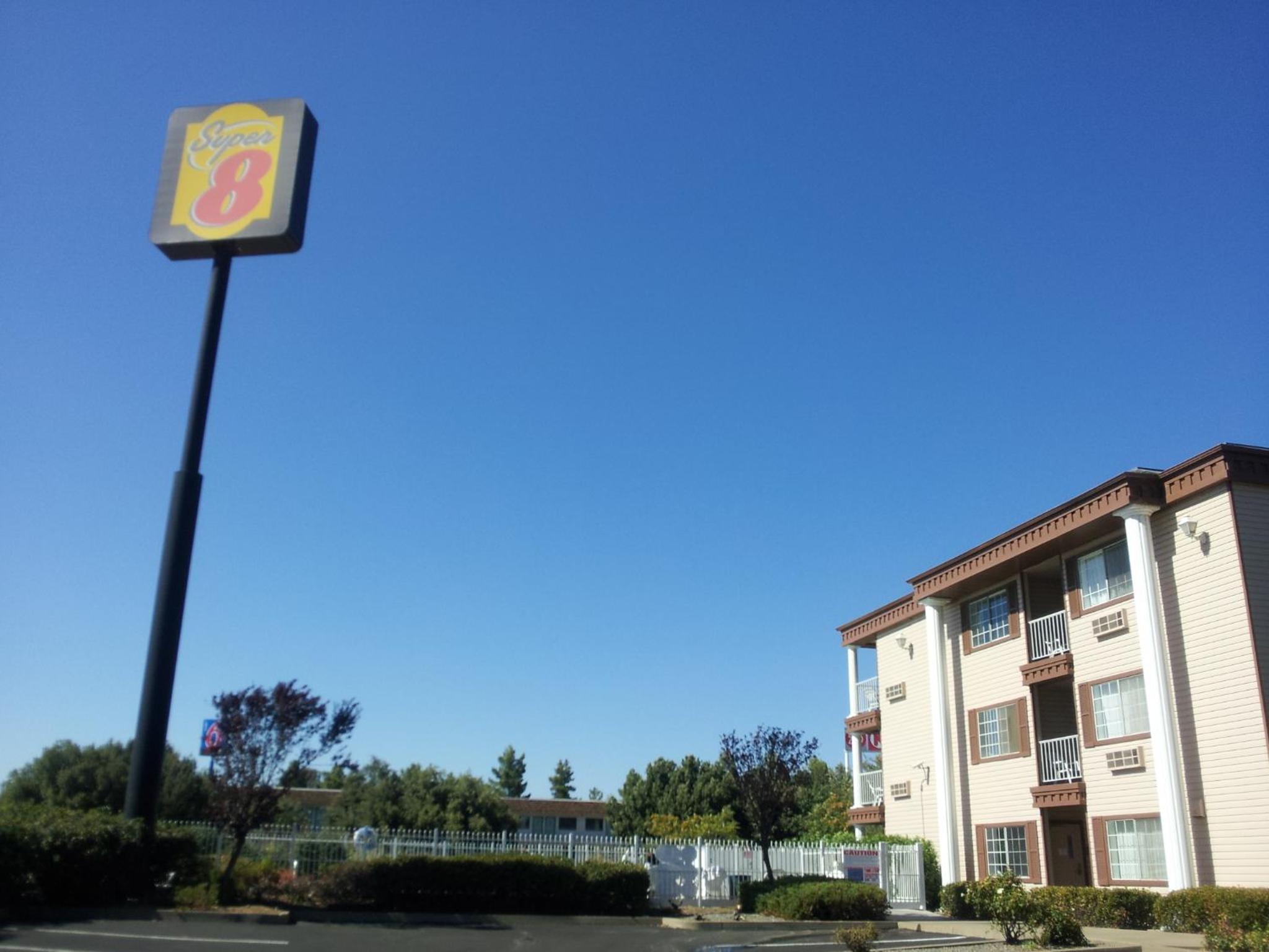 Super 8 by Wyndham Oroville - Property Image 12