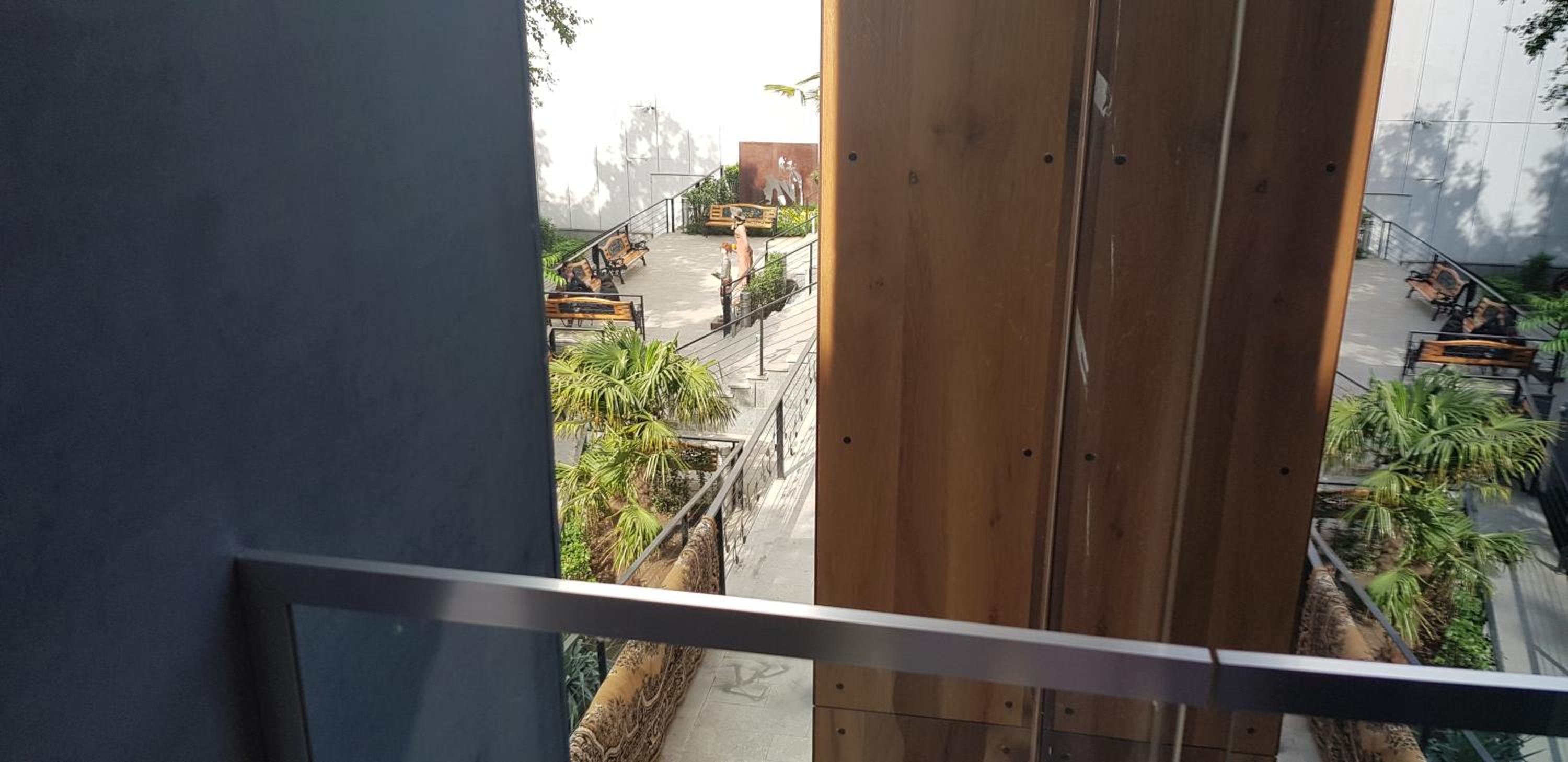 Hotel Liberty Theatre - Image 1