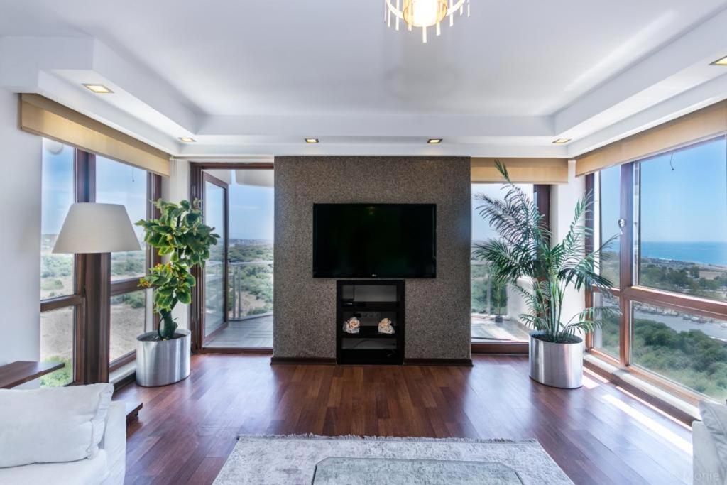 Lara Park Suites