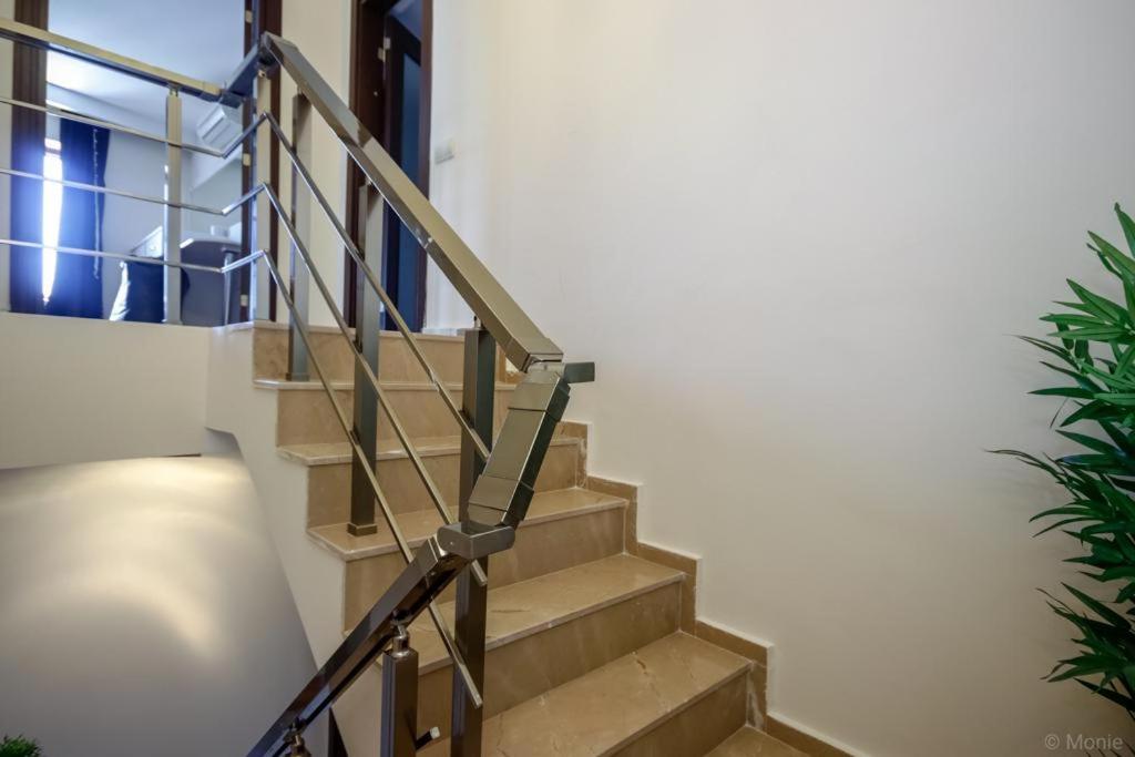 Lara Park Suites