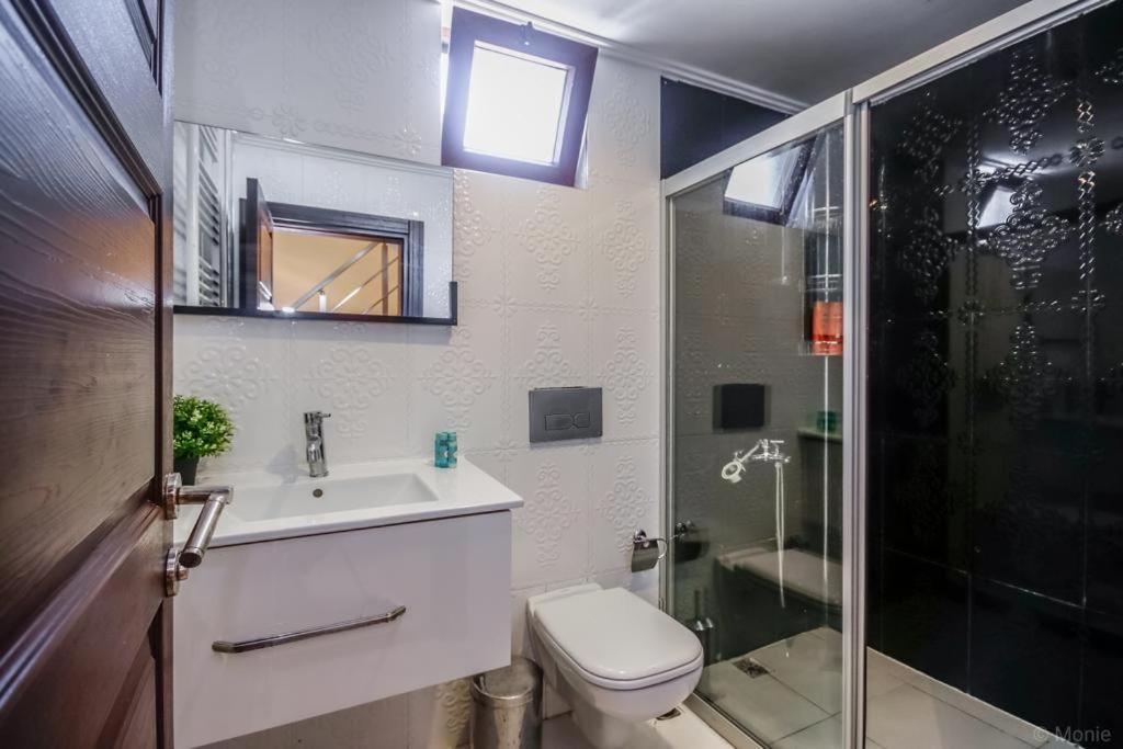 Lara Park Suites