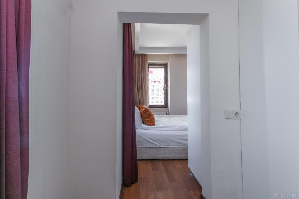 Lara Park Suites