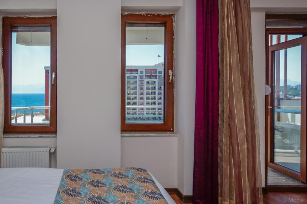 Lara Park Suites
