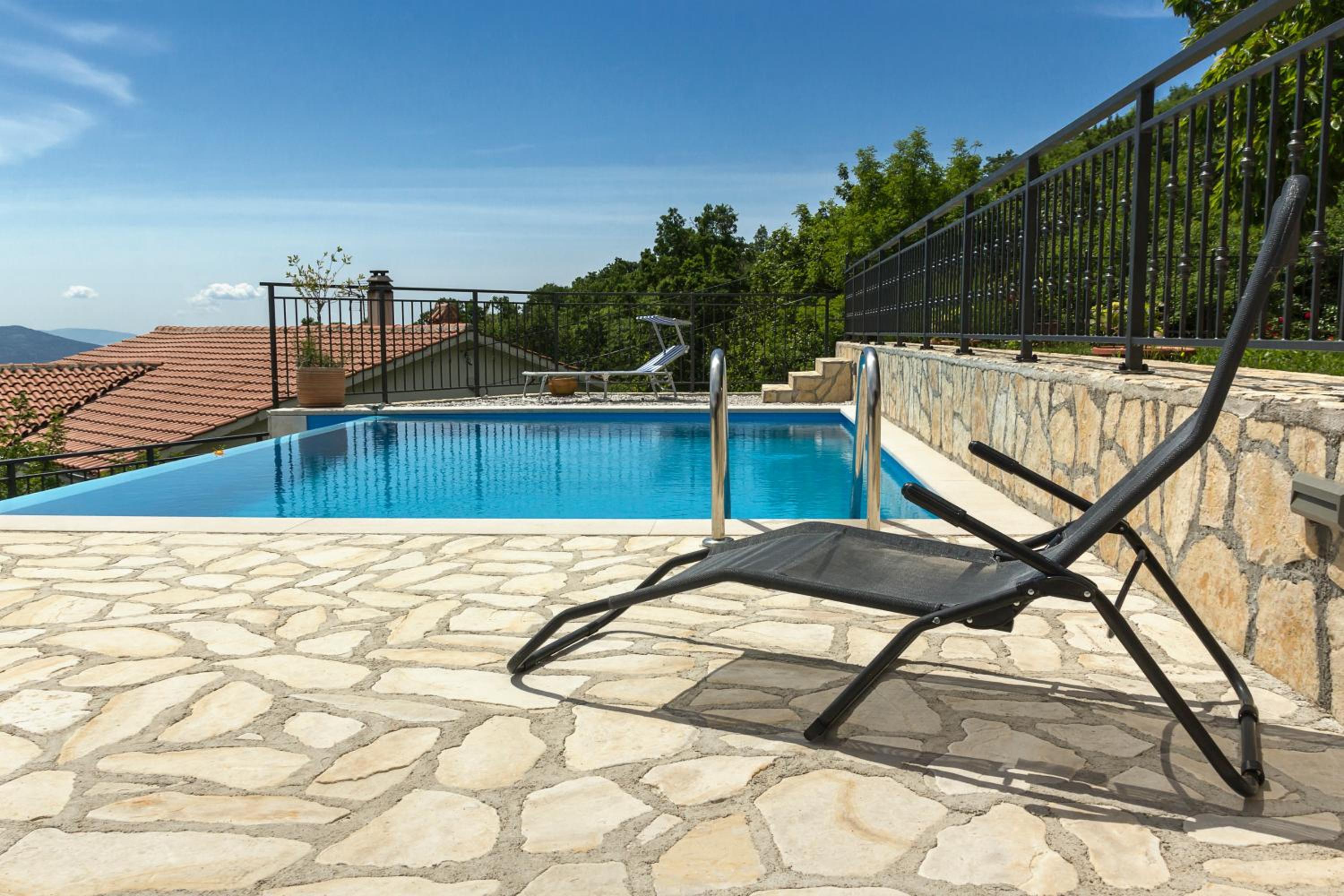 Jovich Apartments 2 view 5