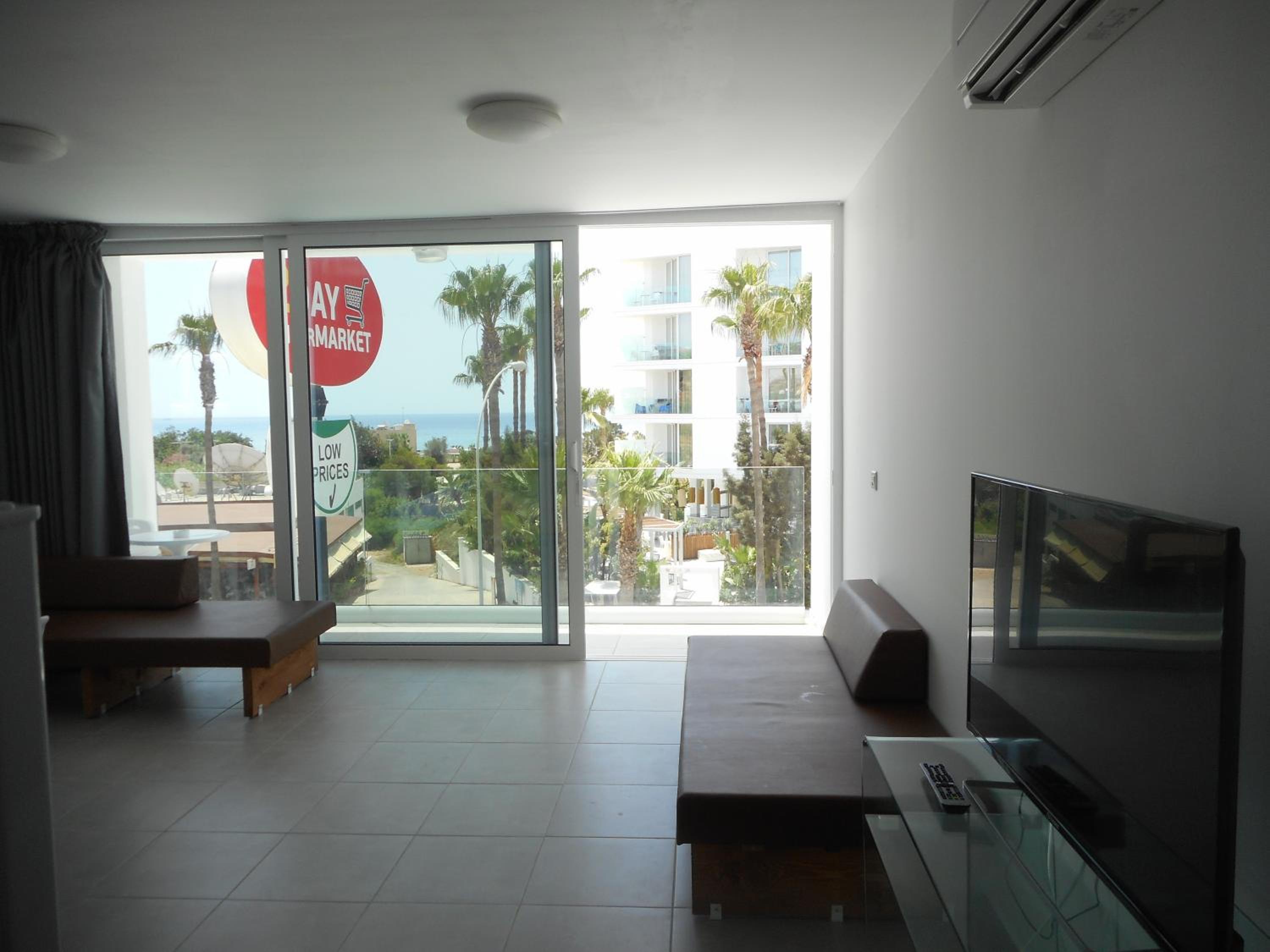 Luxiary Delux Apartment at Kkaras