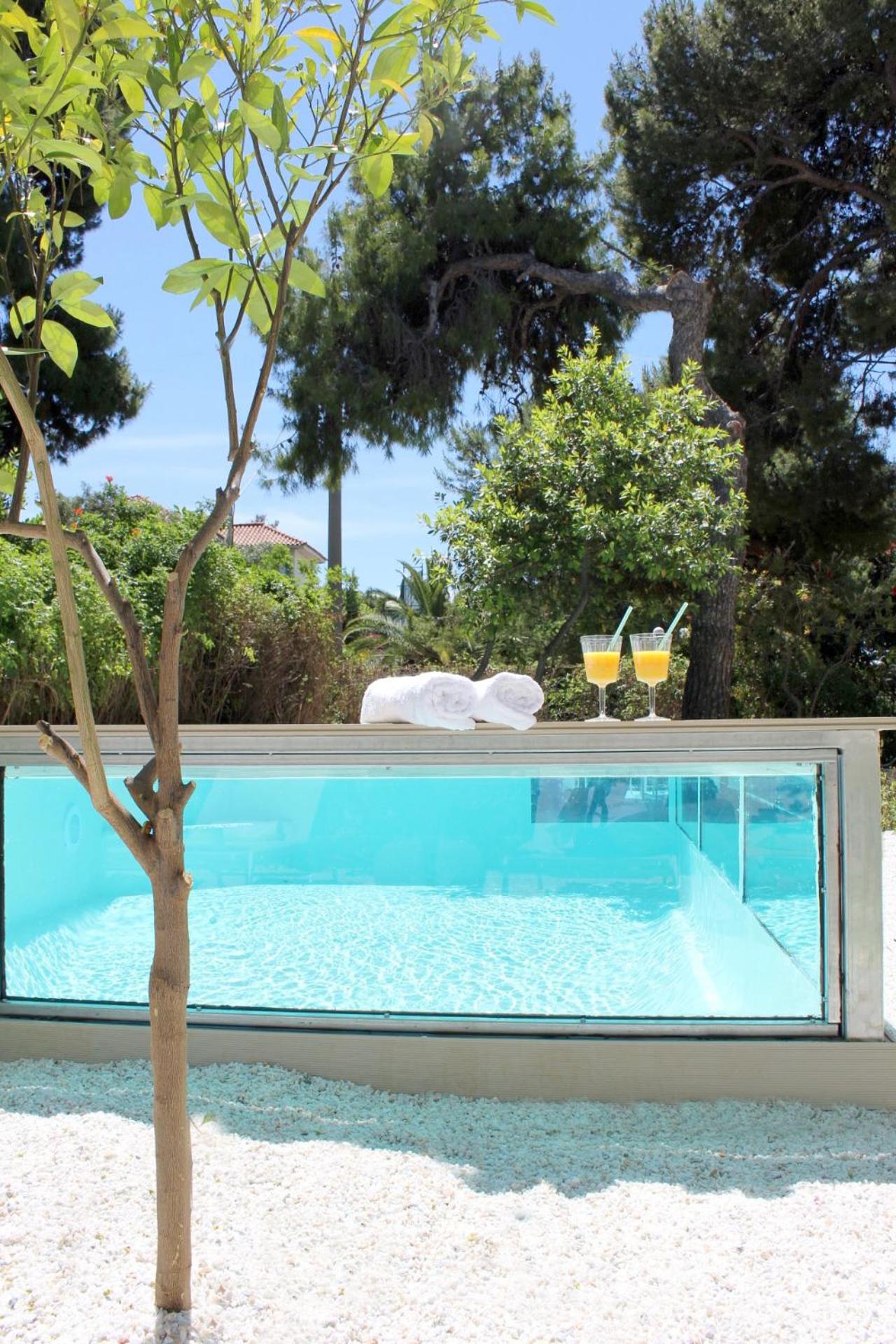 Glyfada Villa 6BR 16ppl Private Pool 300m to Beach