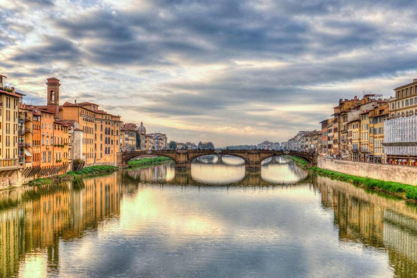 Historic Center apartment - Next to the river, all attractions - By LikeHomeFlorence