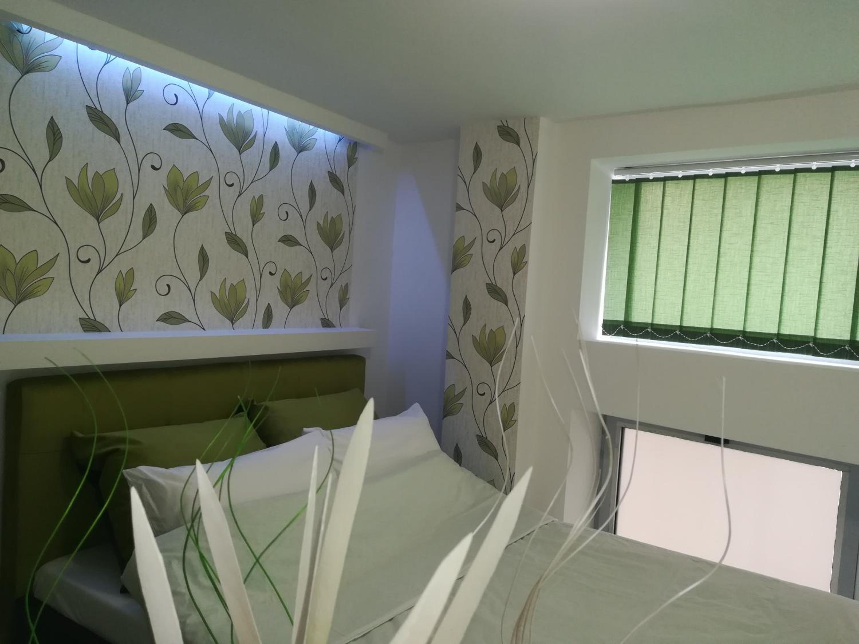 Classy and Cozy - 3 beds - up to 5 guests - Near Center