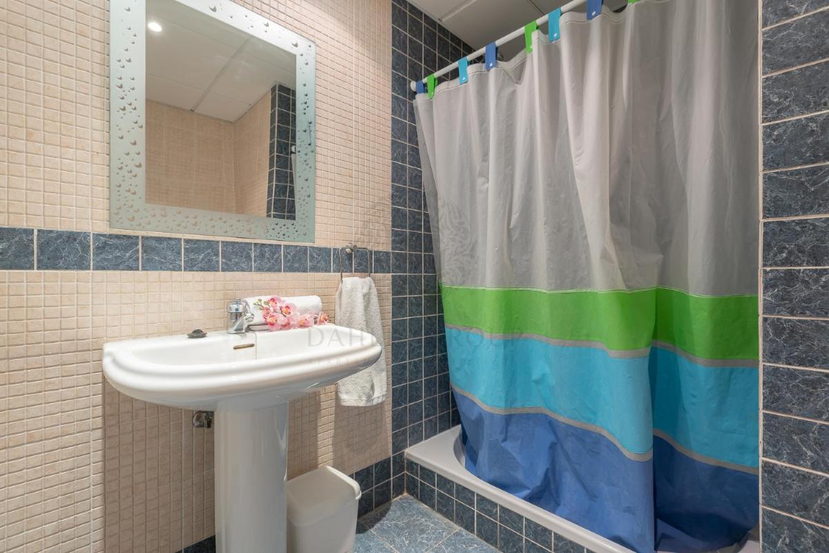 Vista Africa Beach Apartment by Dahlia Group view 2