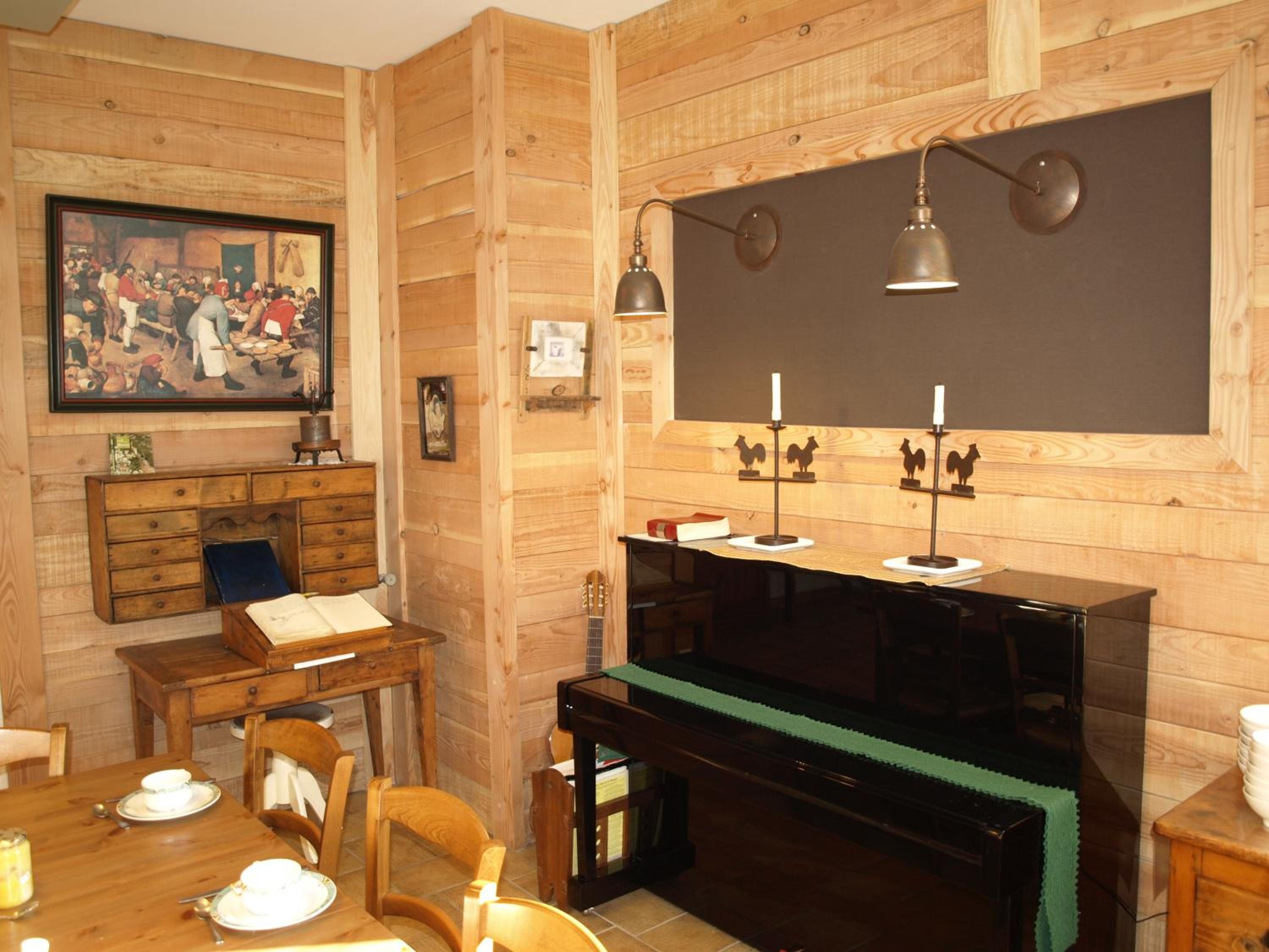 Photo 9