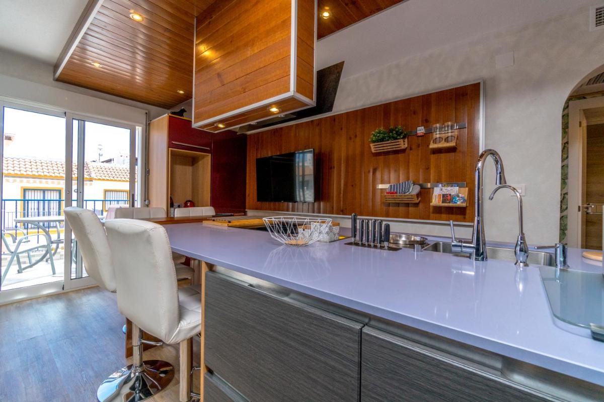 Sunny Luxury Apartment photo 4