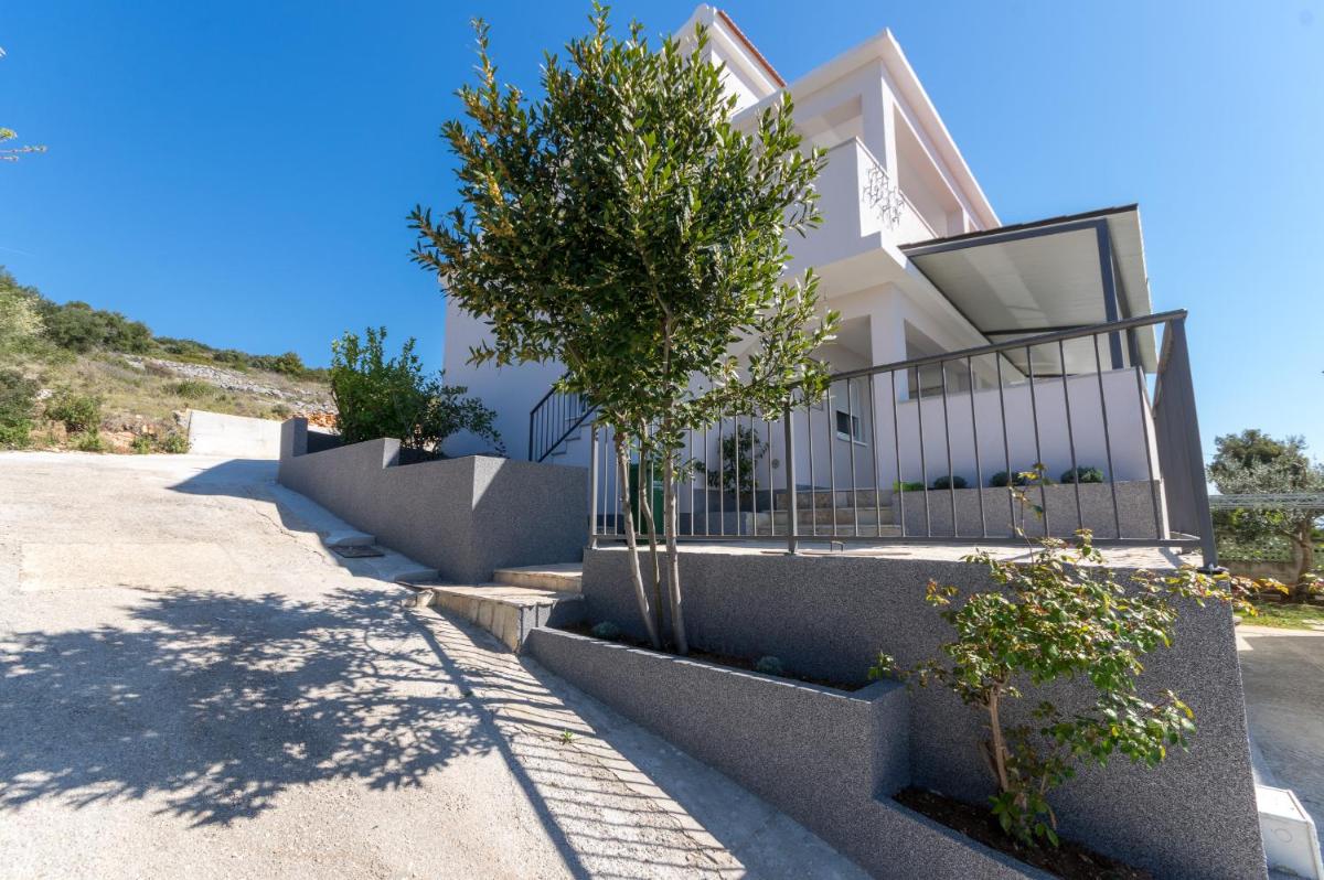 Villa Ivan view 3