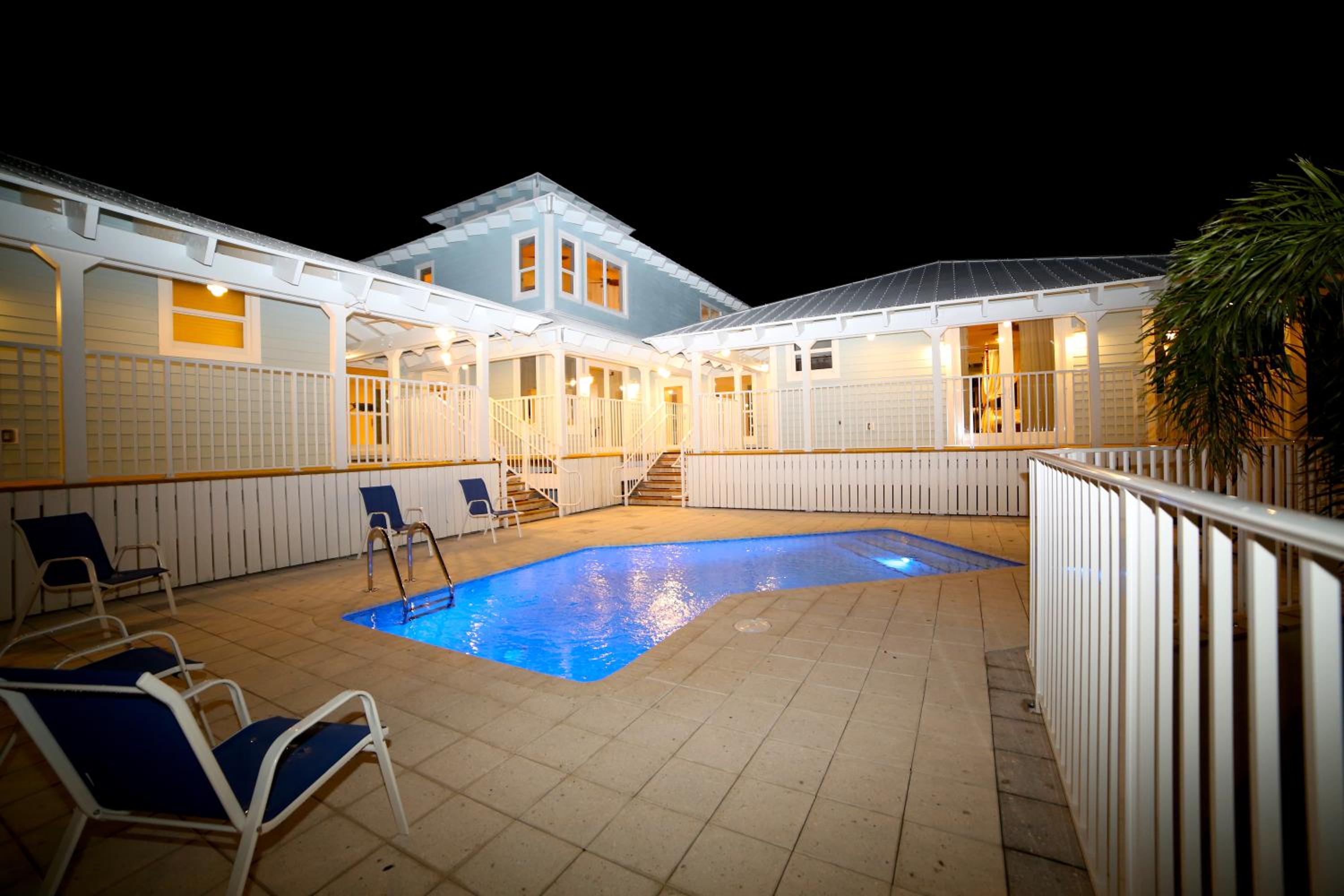 Dolphin Point Villas