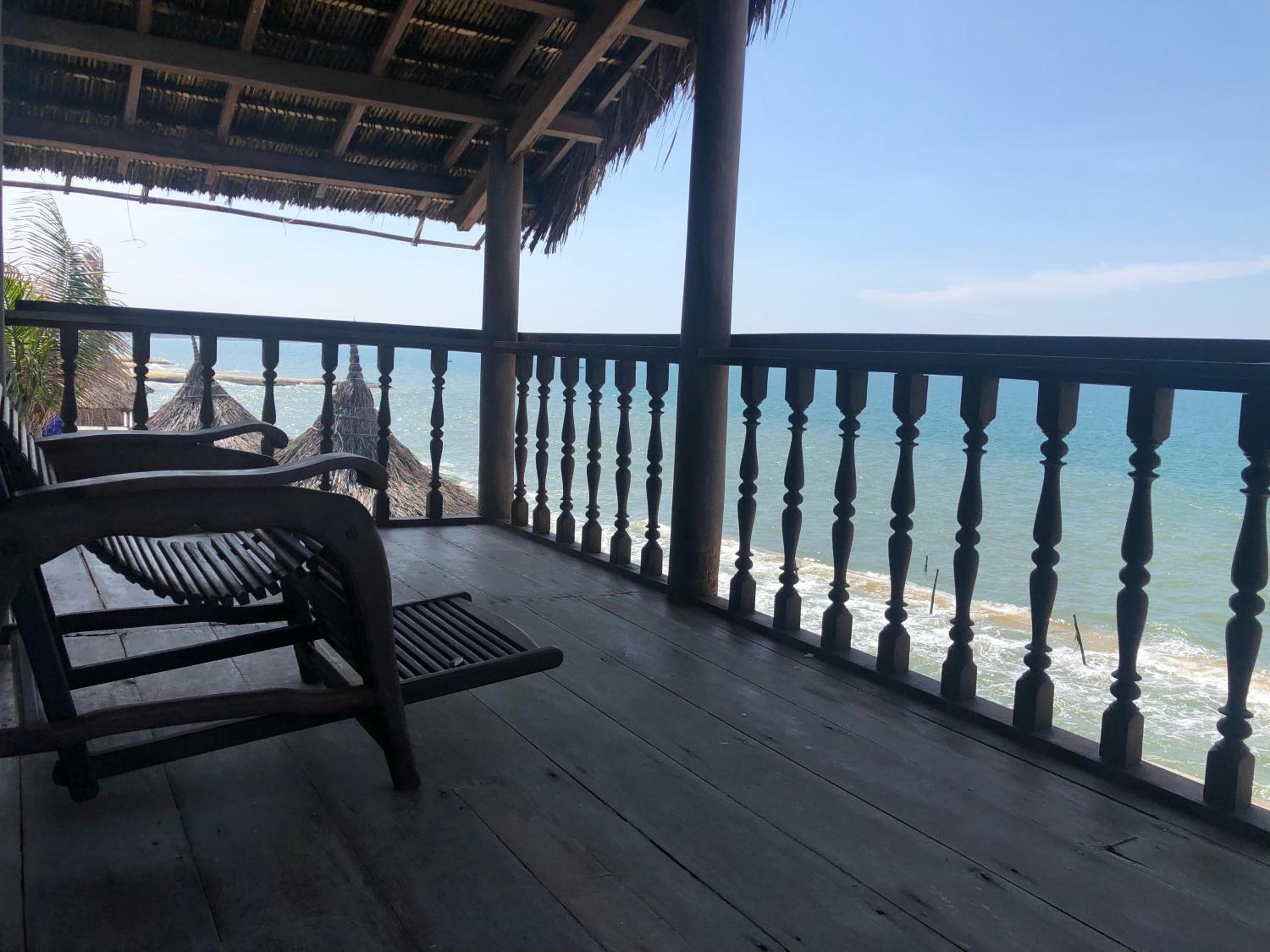 Full Moon Beach Resort
