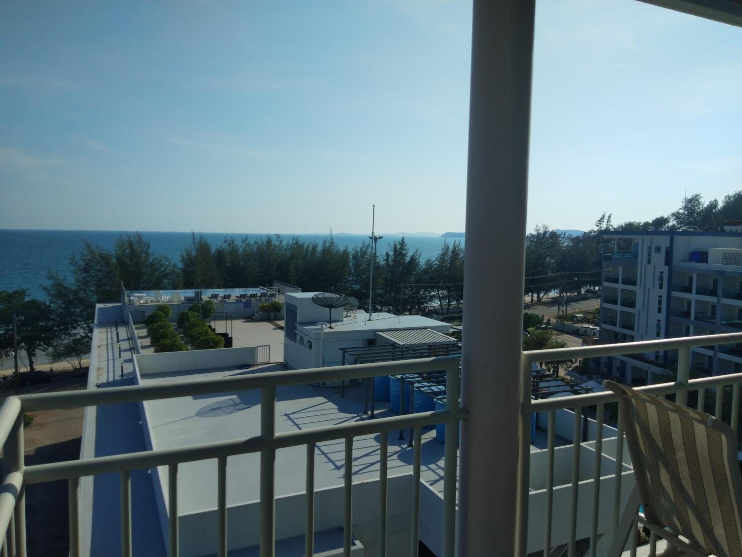 Grandbeach Condo Sea view by malai