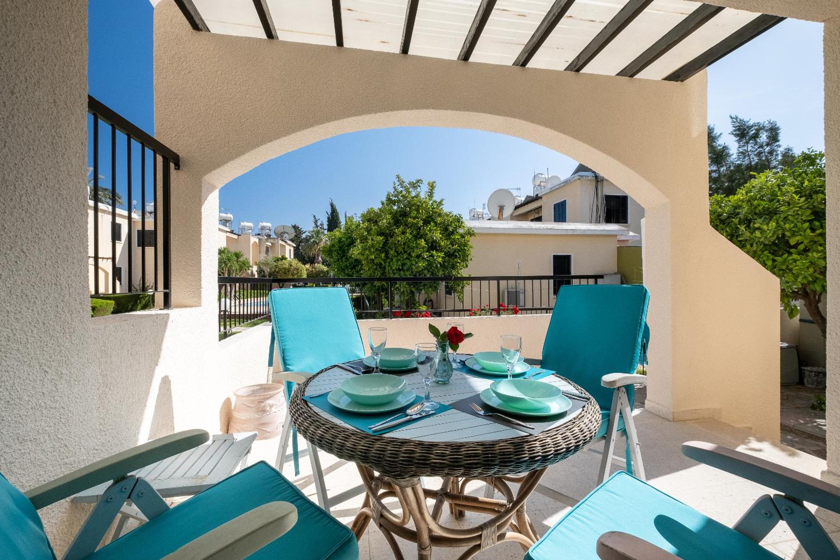Dalia 2 Bedroom Apartment with Pool & Garden, Parking, Walk to Beach, Gated Complex