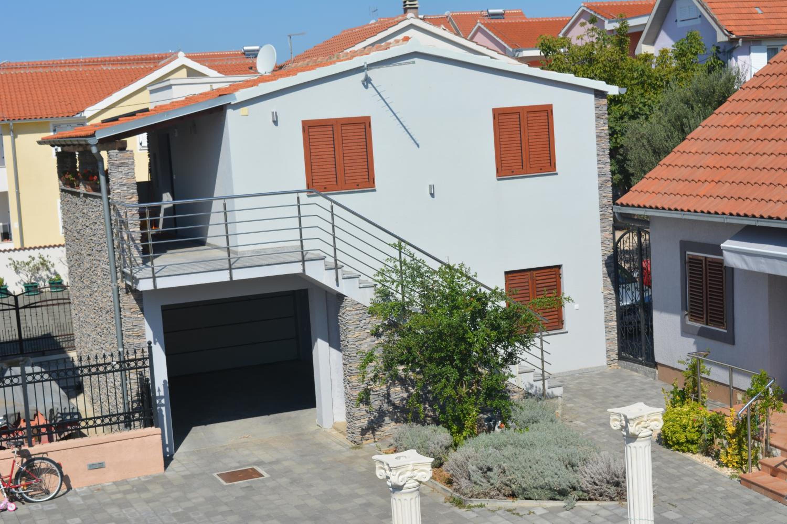 Hotel Apartmani Nika - Image 1