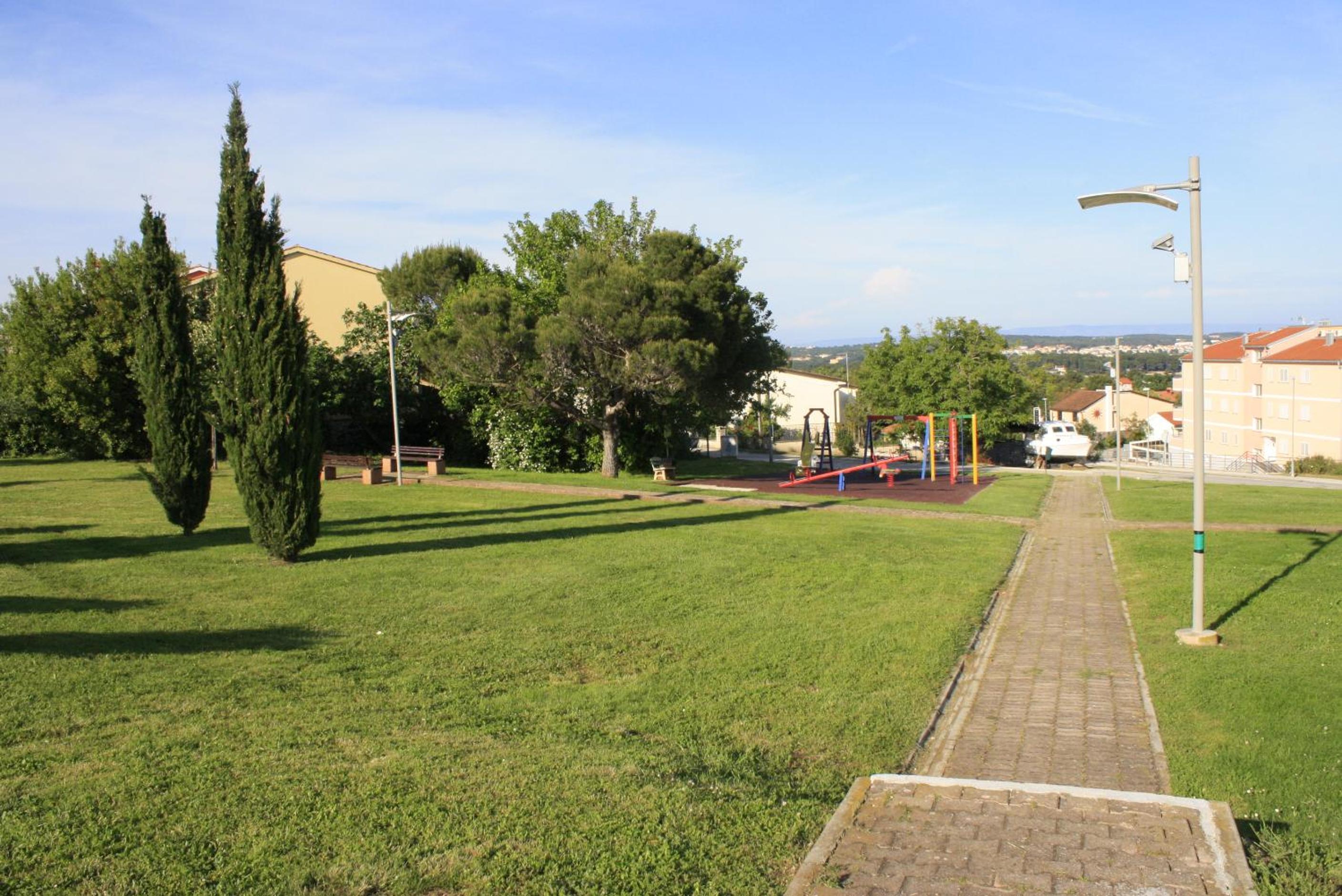 Photo 33
