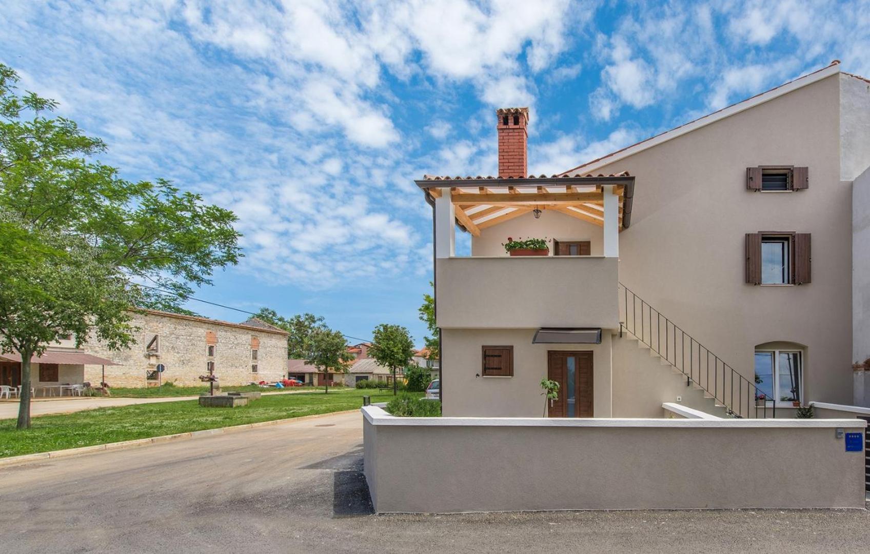 Apartment Romano with Sea View near Poreč view 3