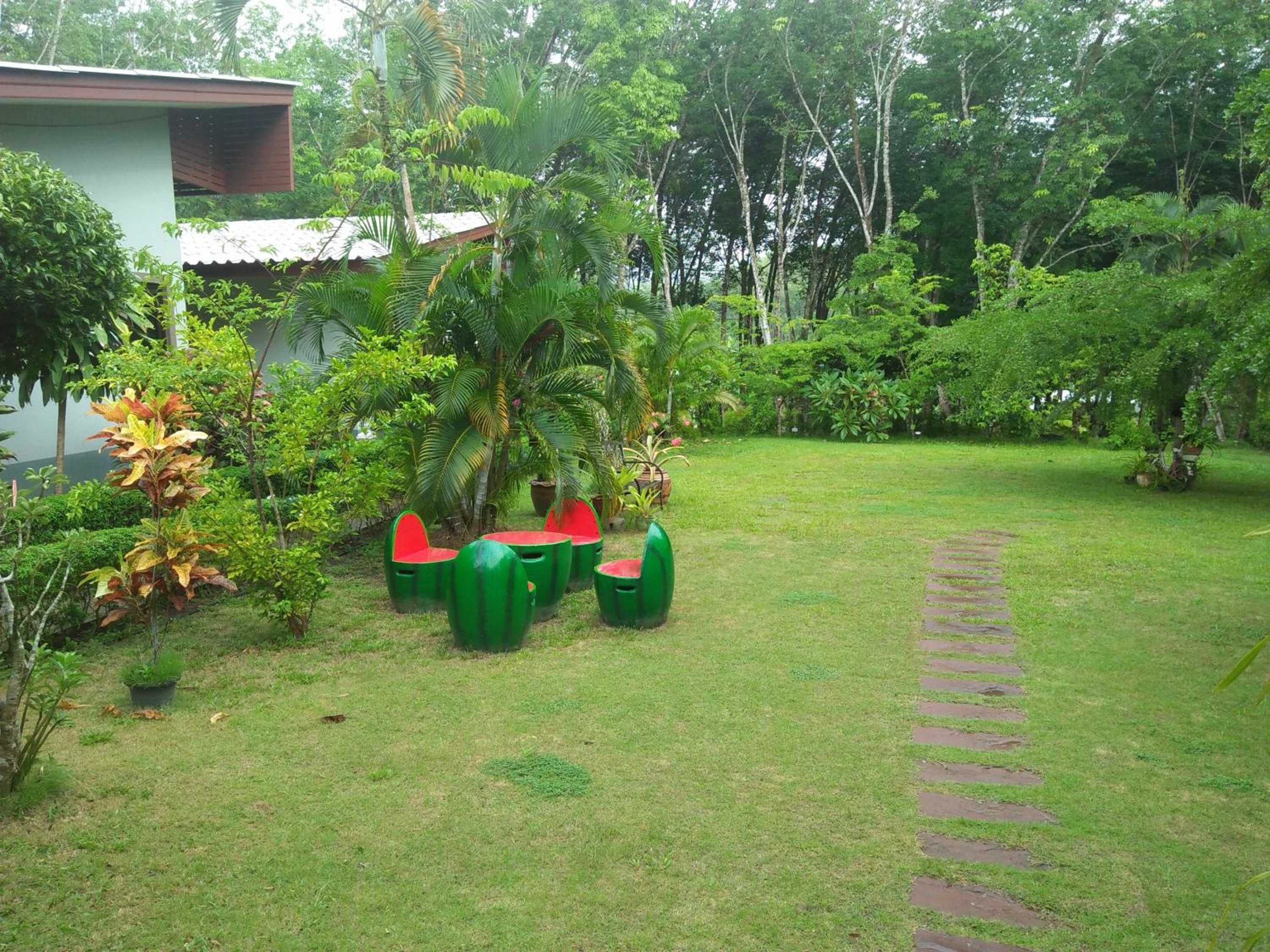 Phuket Sirinapha Resort