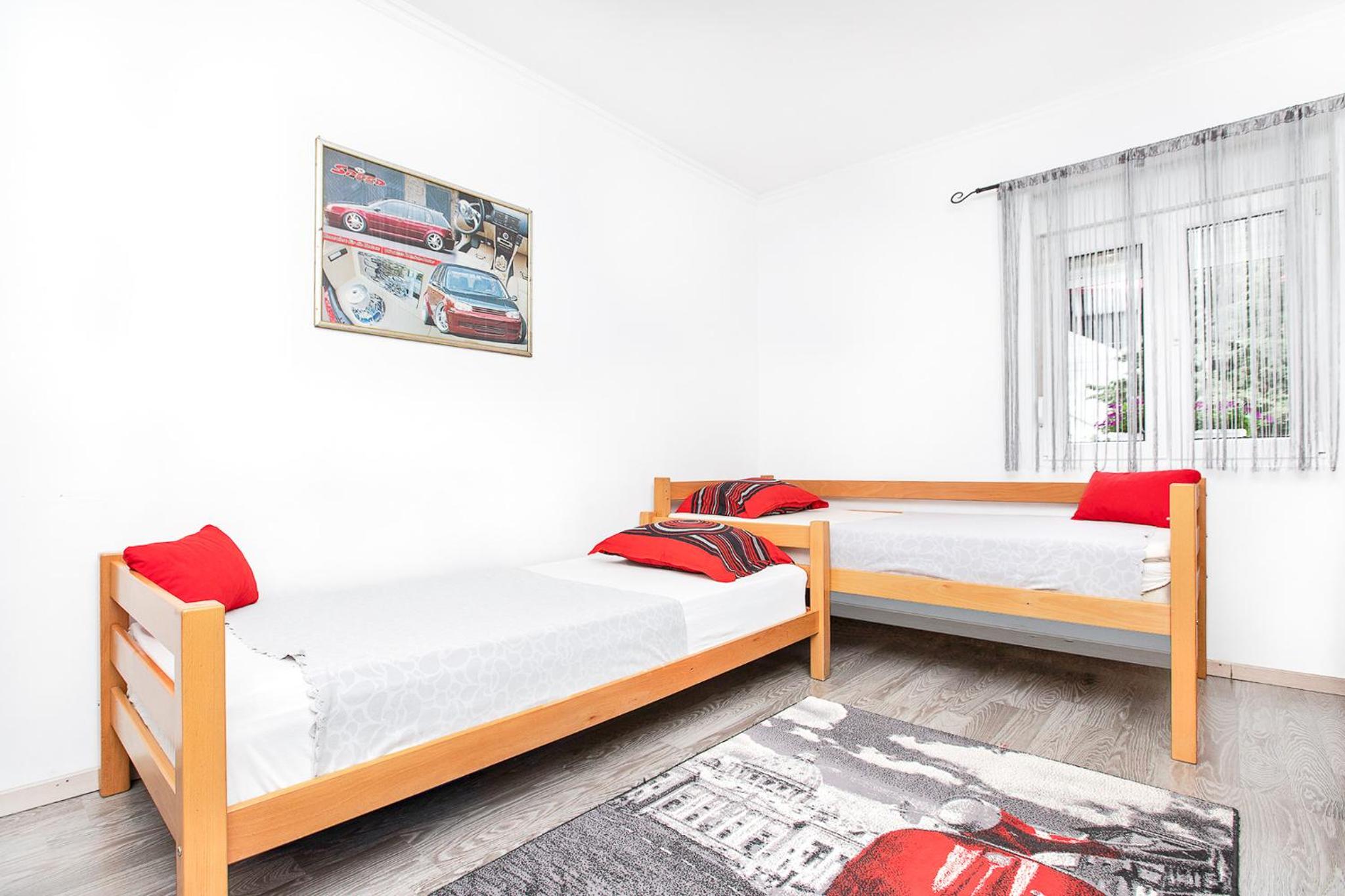 Apartment Goran