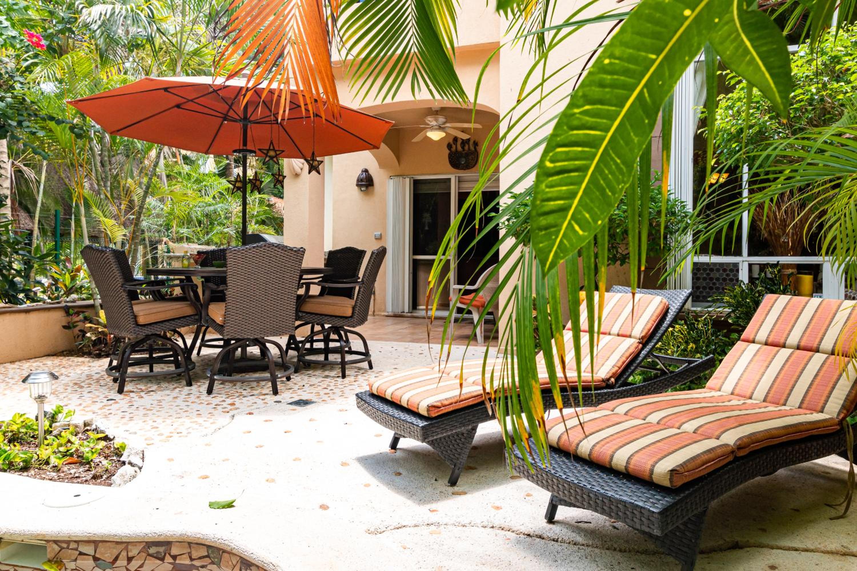 Casa Cascada - 3 BDRM house for 6, close to the beach view 3