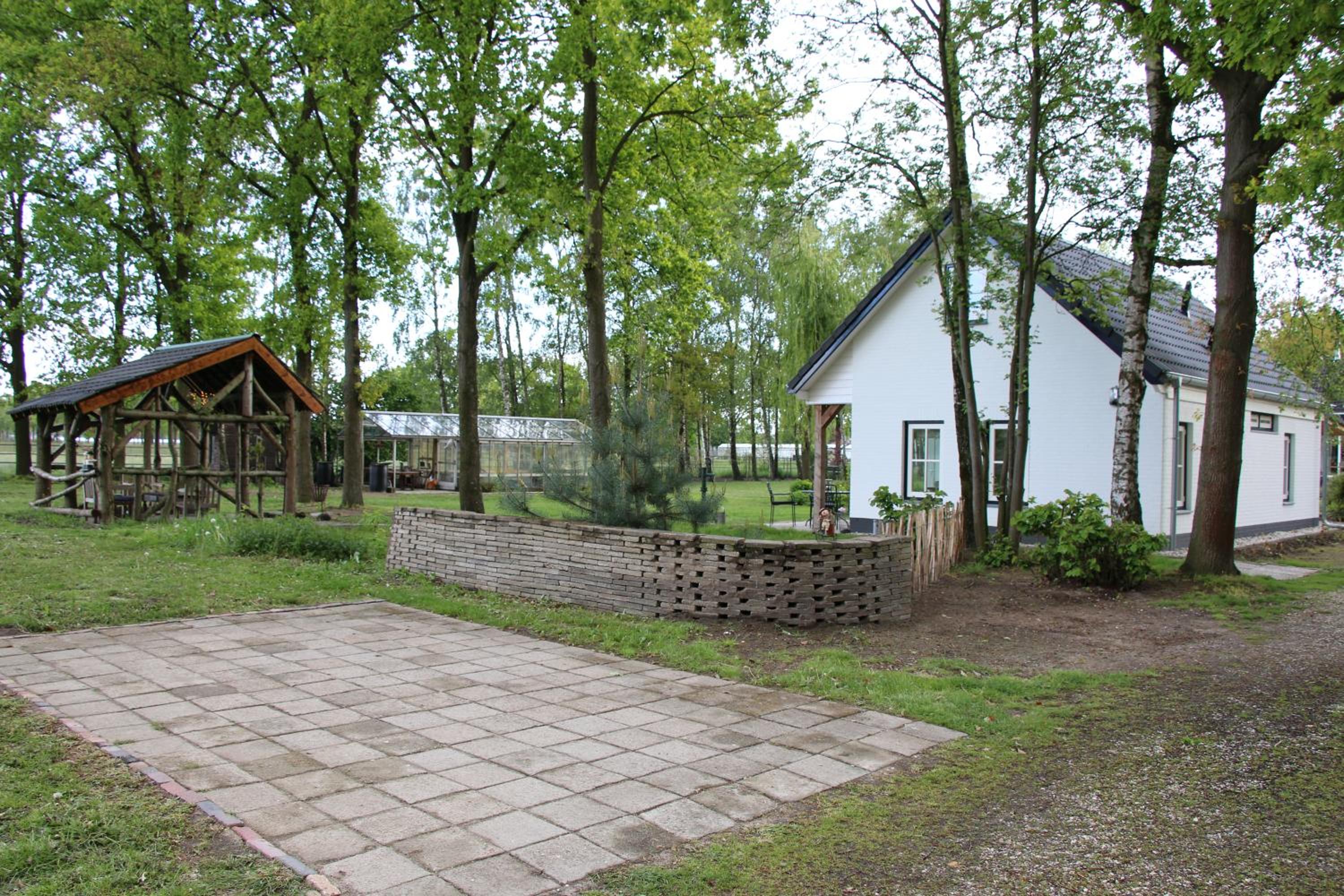Photo 32