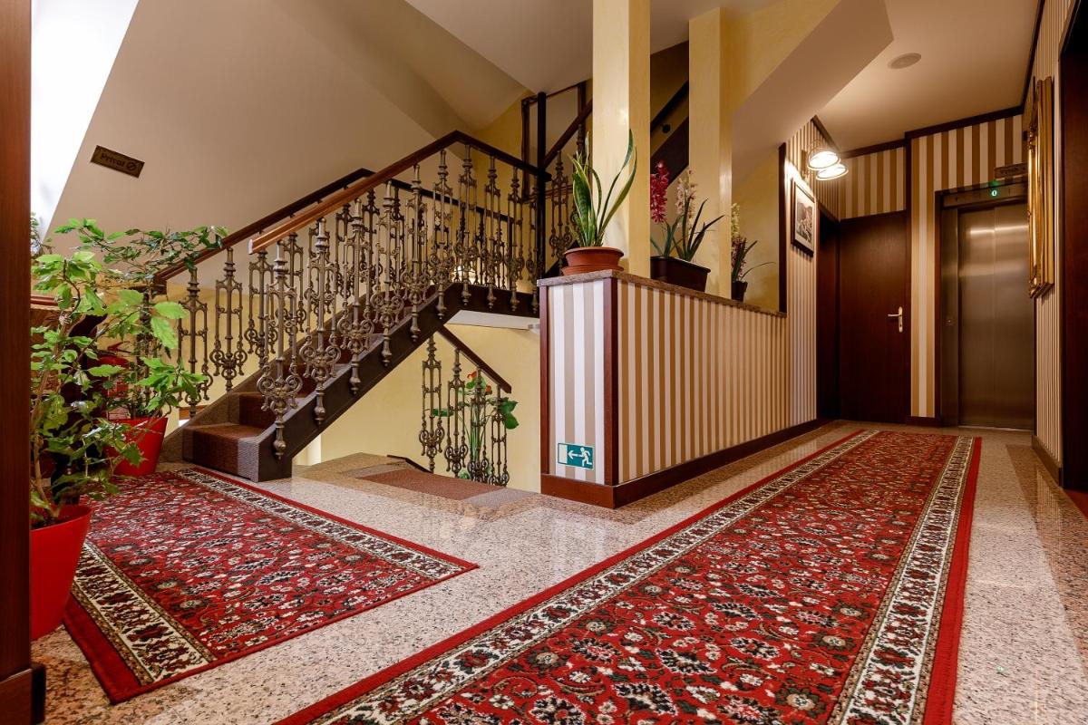 hotel reception