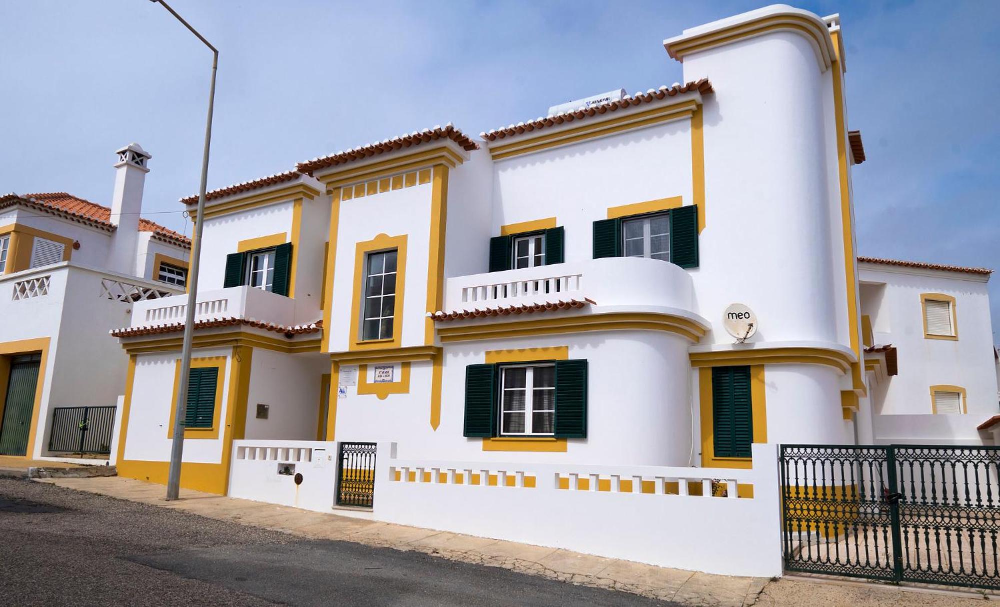 Villa Do Mar SW view 2