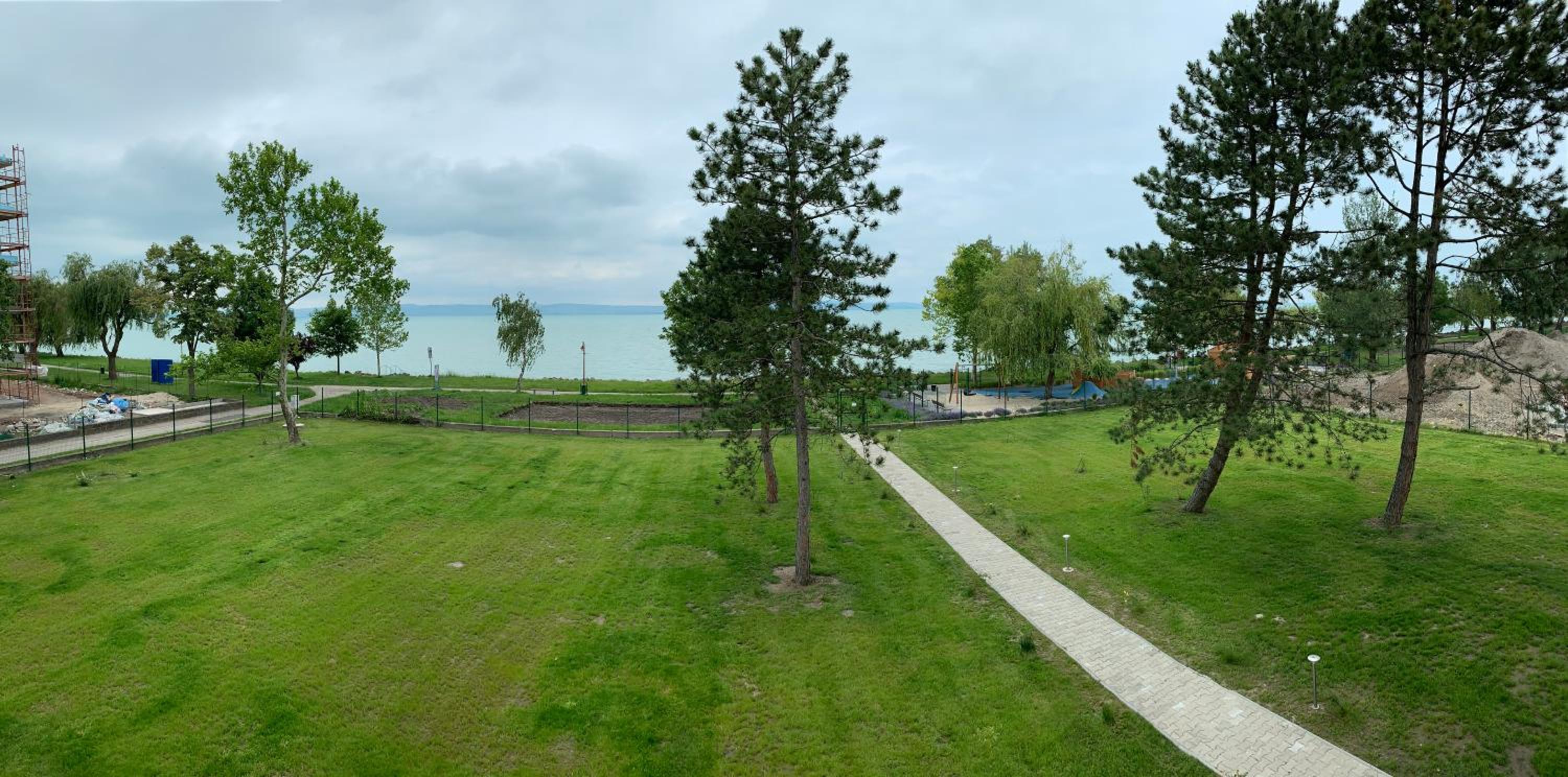 Siófok Ezüstpart Granada Közvetlen Vizparti Prémium Apartman view 3