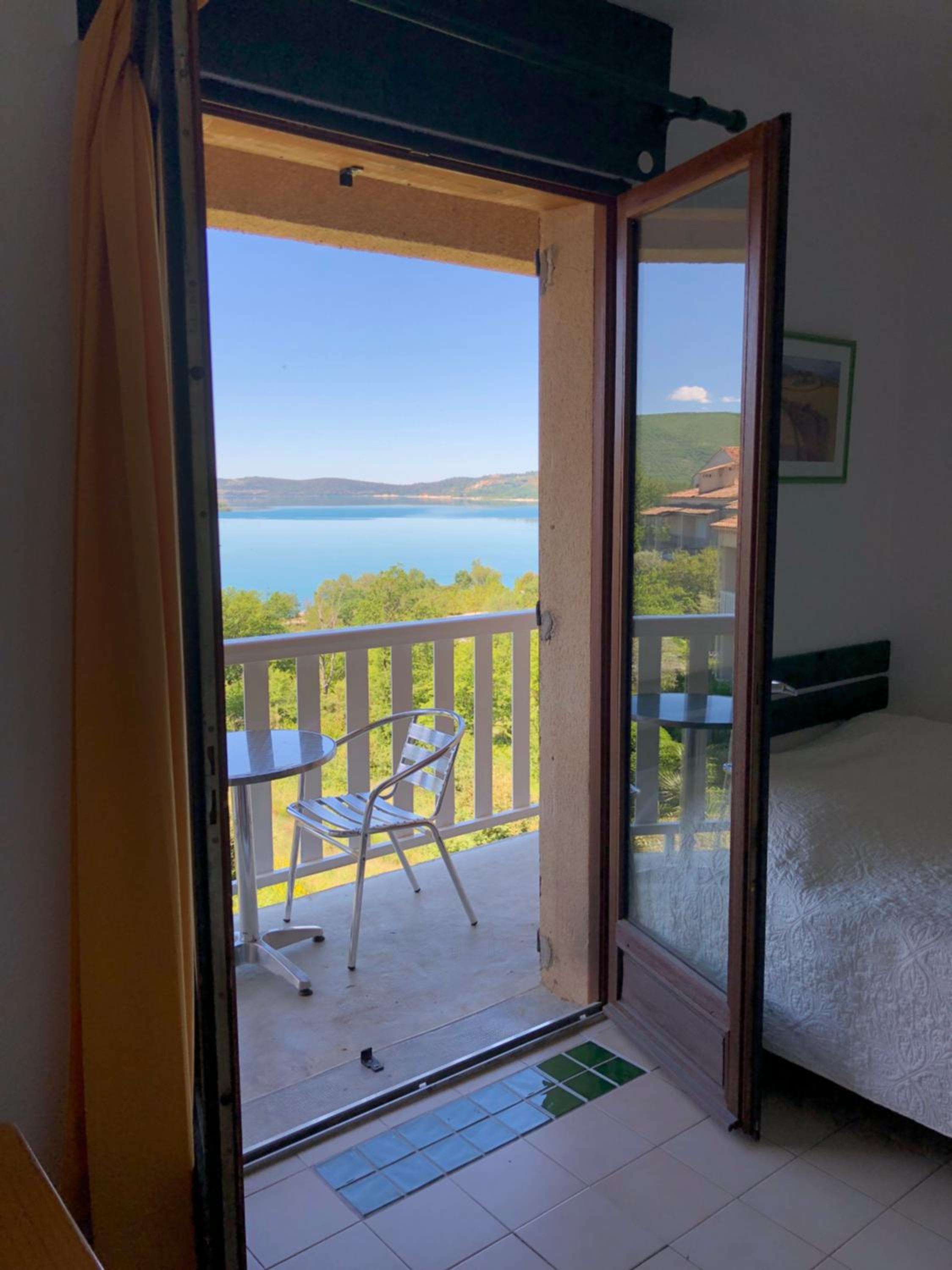 balcony