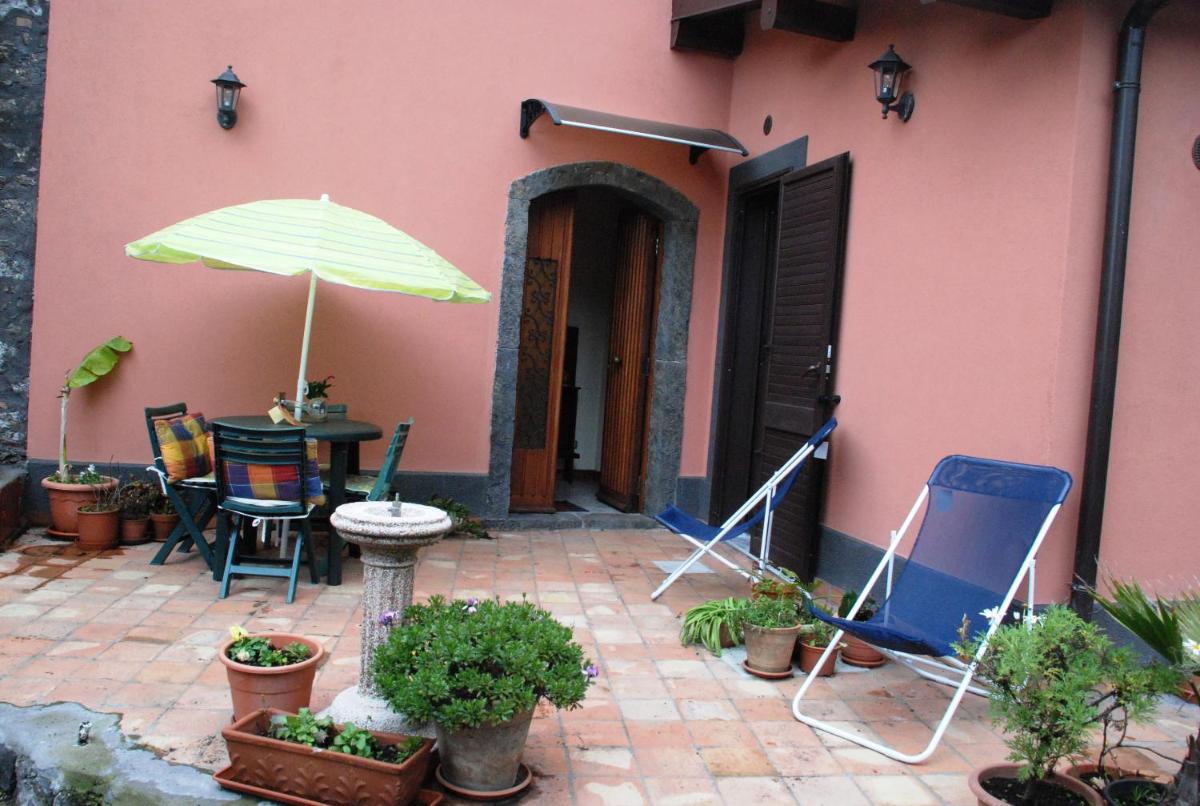 Etna Casa Llera-Antica casa siciliana photo 2
