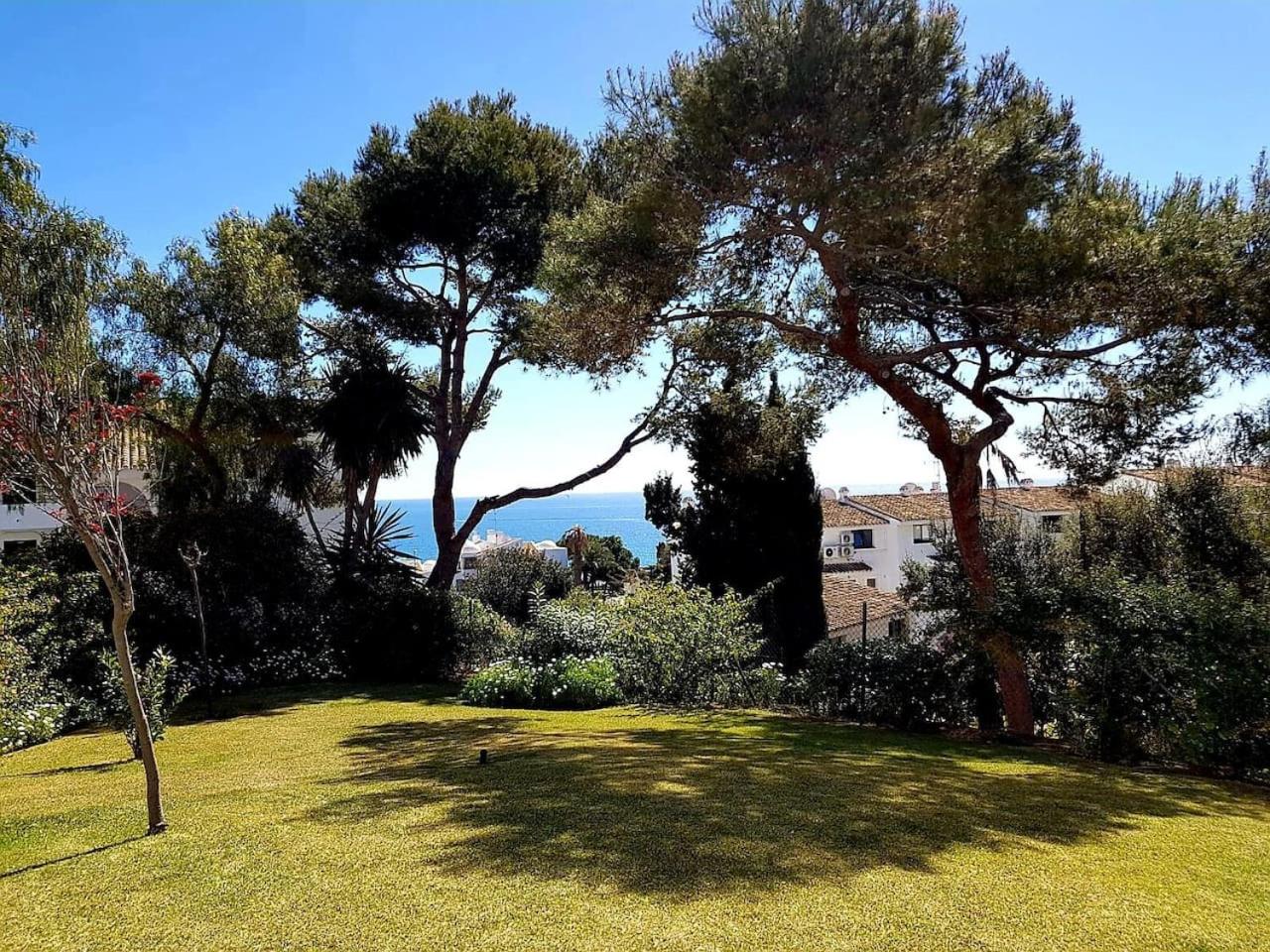 Los Geranios - Beach Apartment