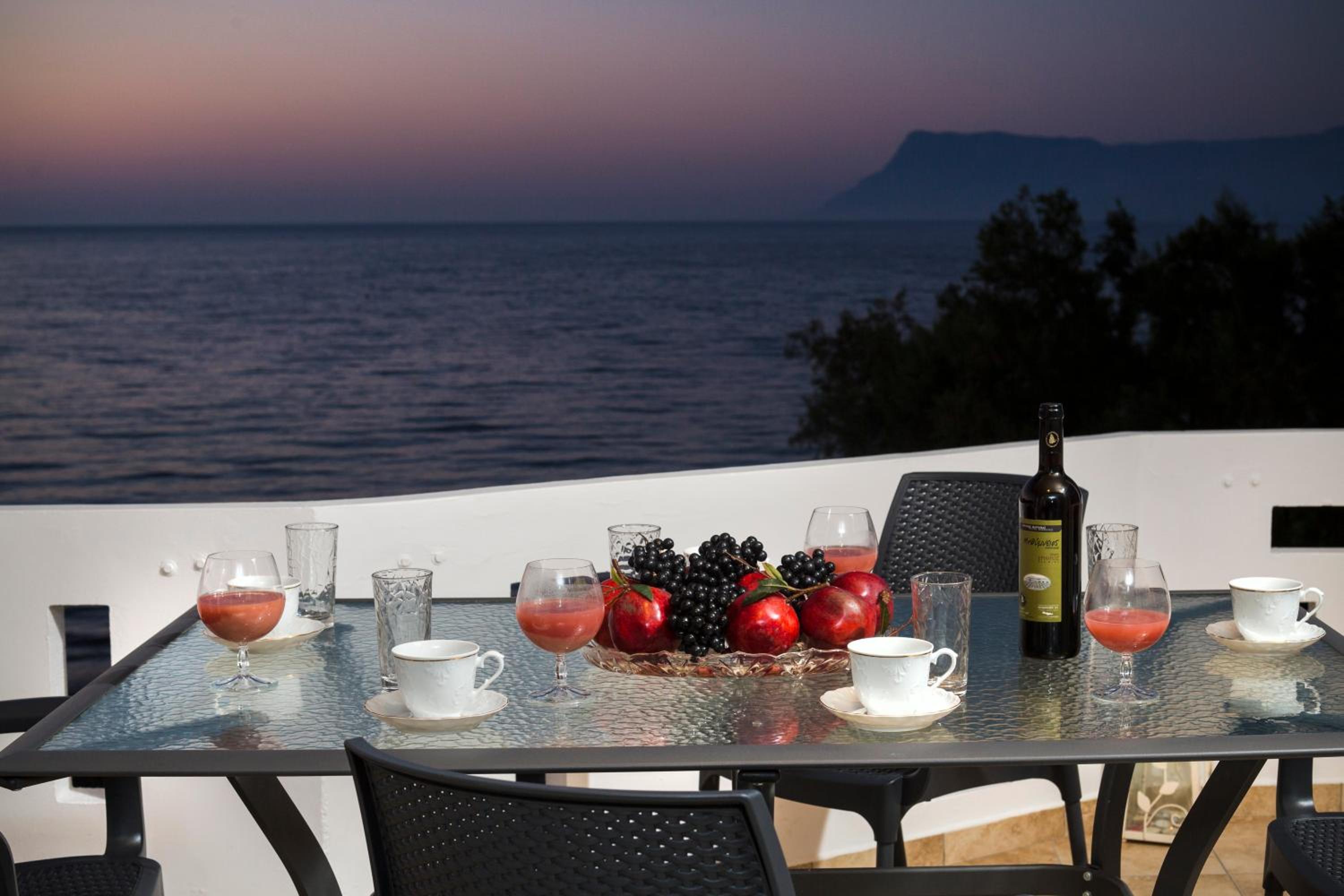 Mavros Molos Seaside Apartment photo 3