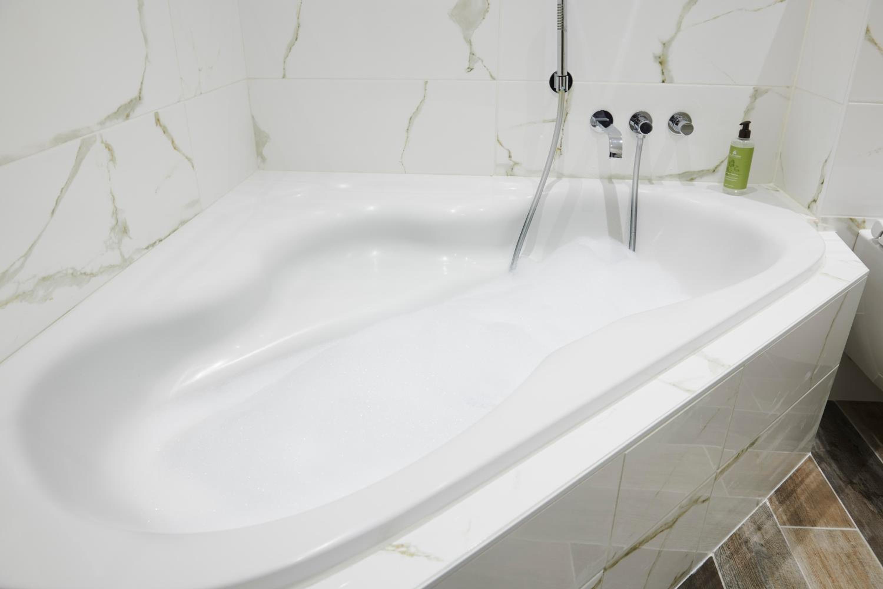 Jacuzzi